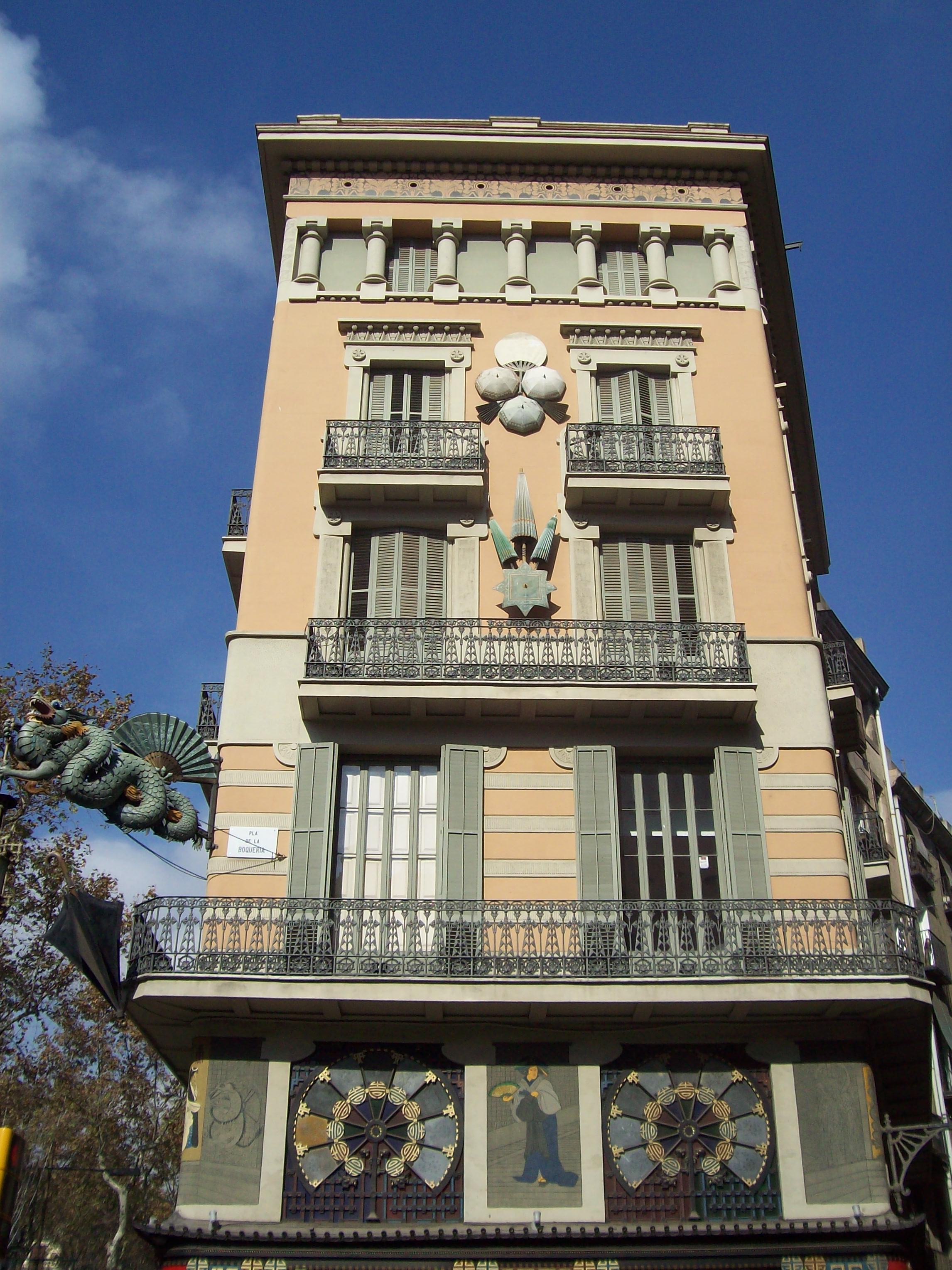 Casa de los Paraguas (Casa Bruno Quadras), por madi86
