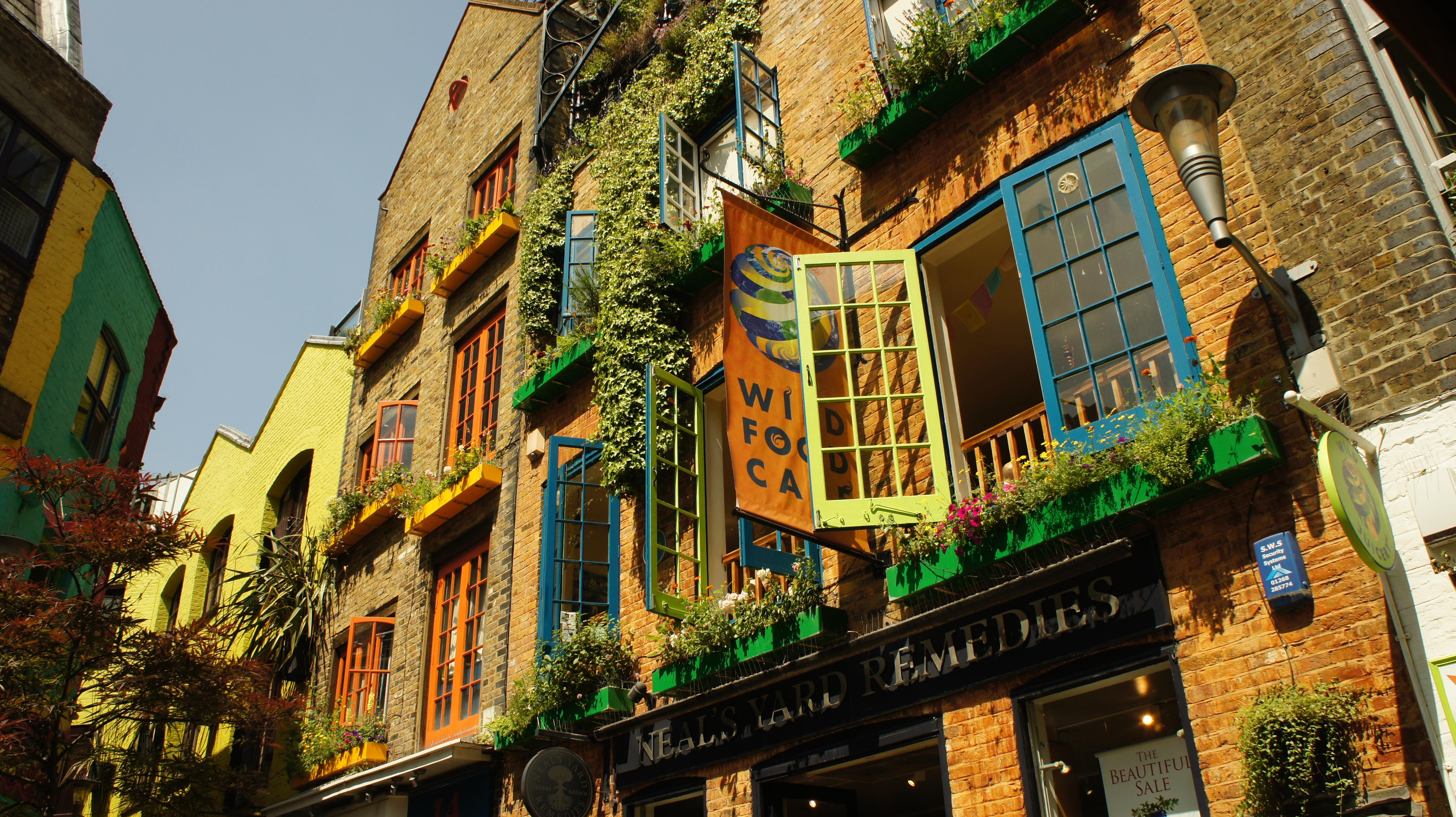 Calles en Londres que cuentan historias y te invitan a explorar