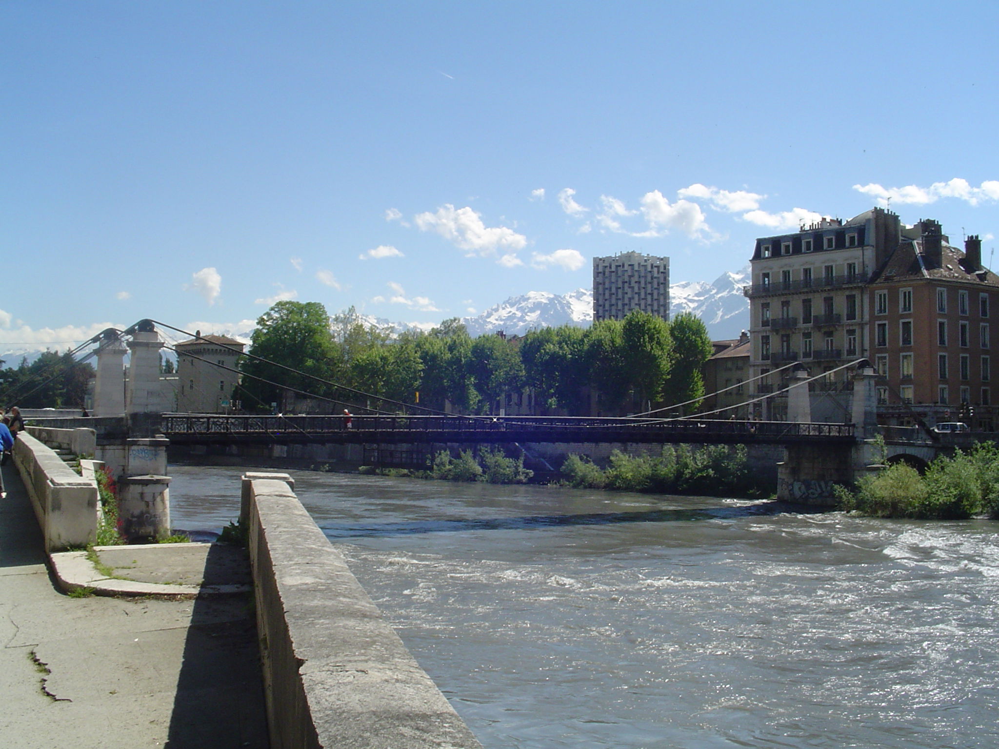 El puente viejo de Grenoble, por Robin Bouvier