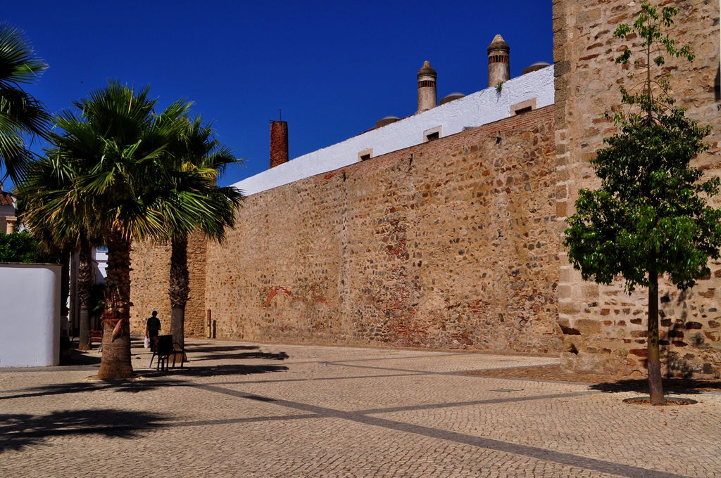 Muralla Abalaustrada de Olivenza, por miguel a. cartagena