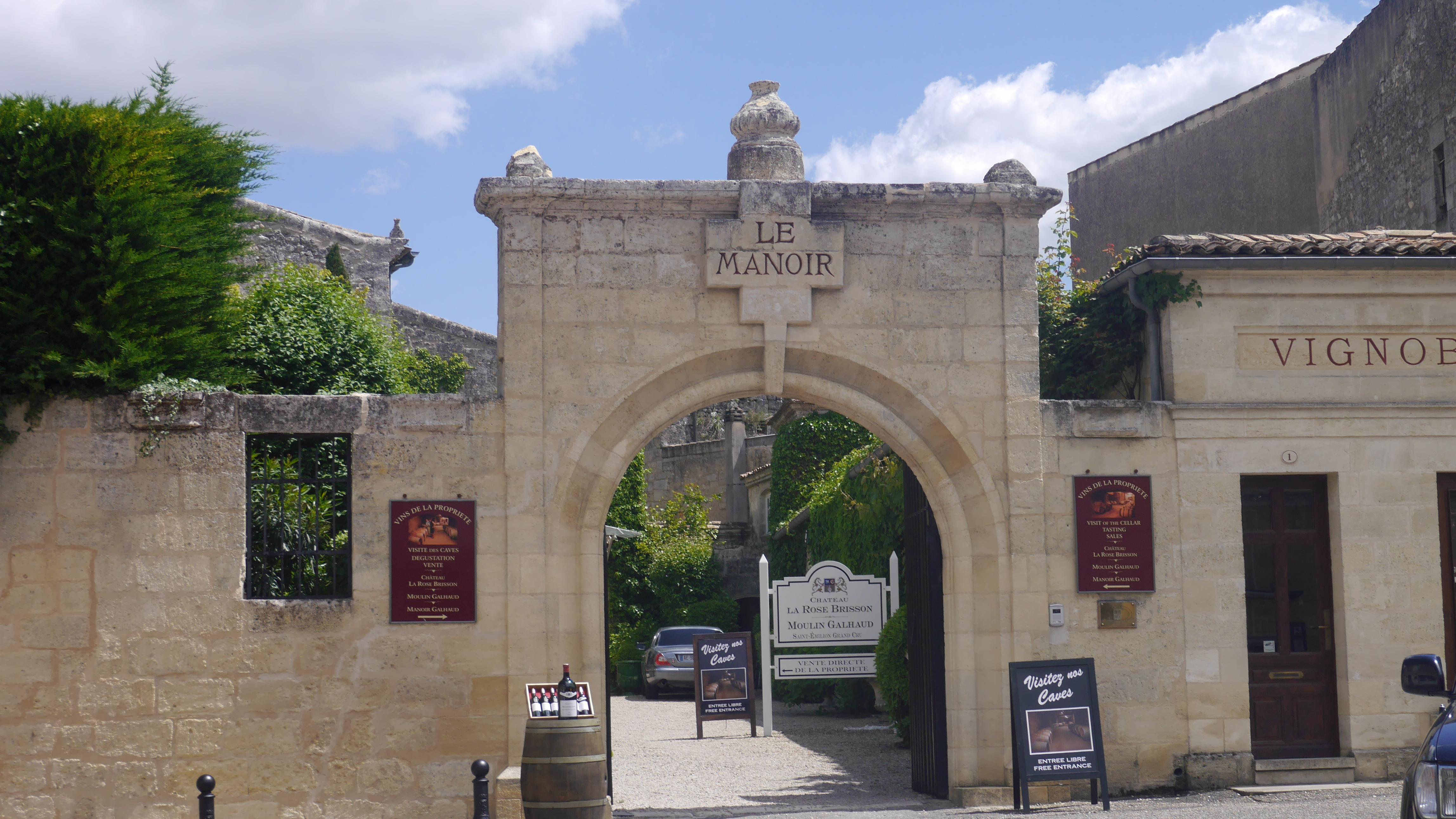 Compras en Saint-Émilion: descubre delicias y sorpresas encantadoras