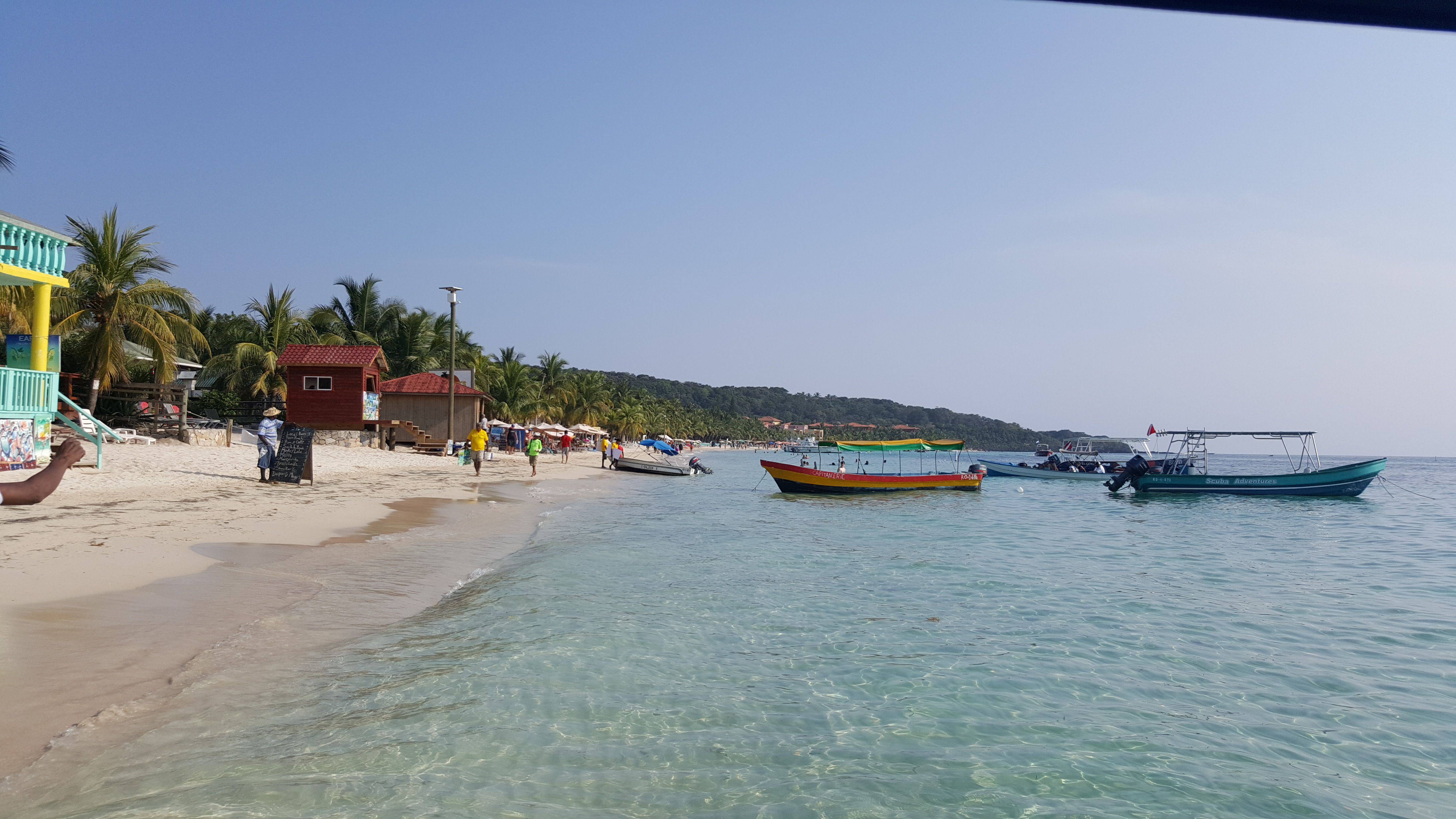 Isla de Roatán, por Law Campos
