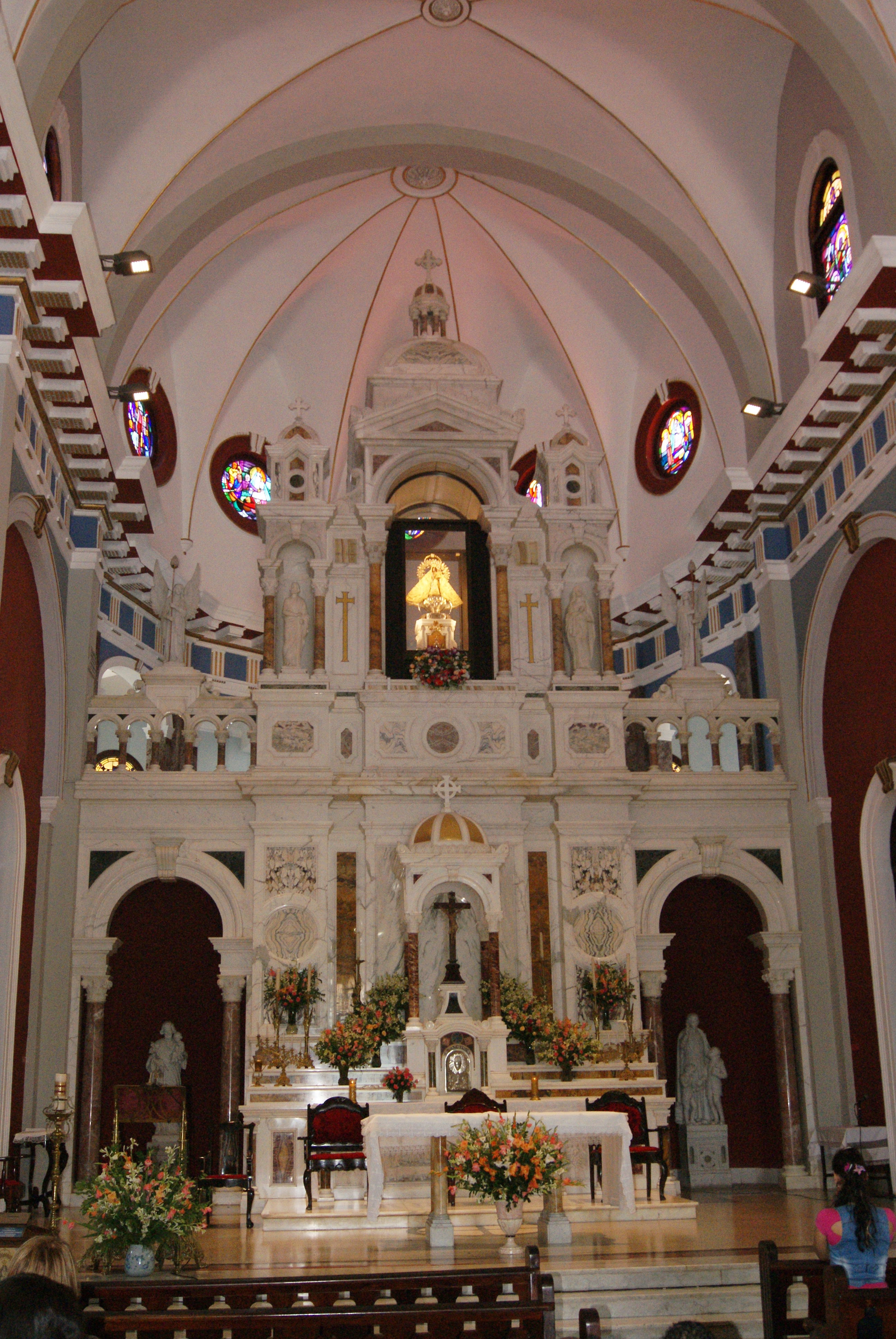 Basílica de nuestra señora del Cobre, por Roberto Gonzalez