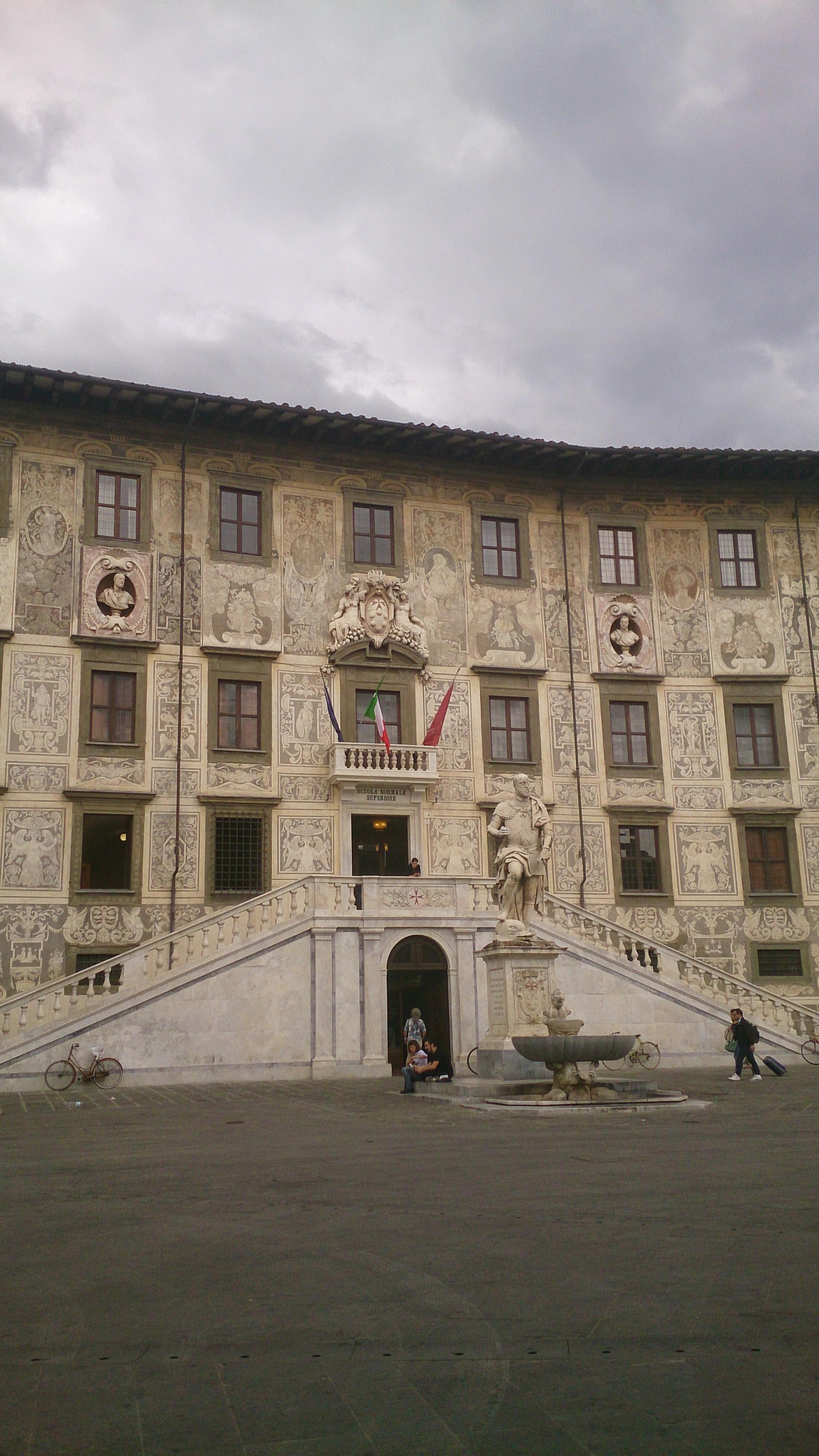 Palazzo della Carovana, por Marie & Matt
