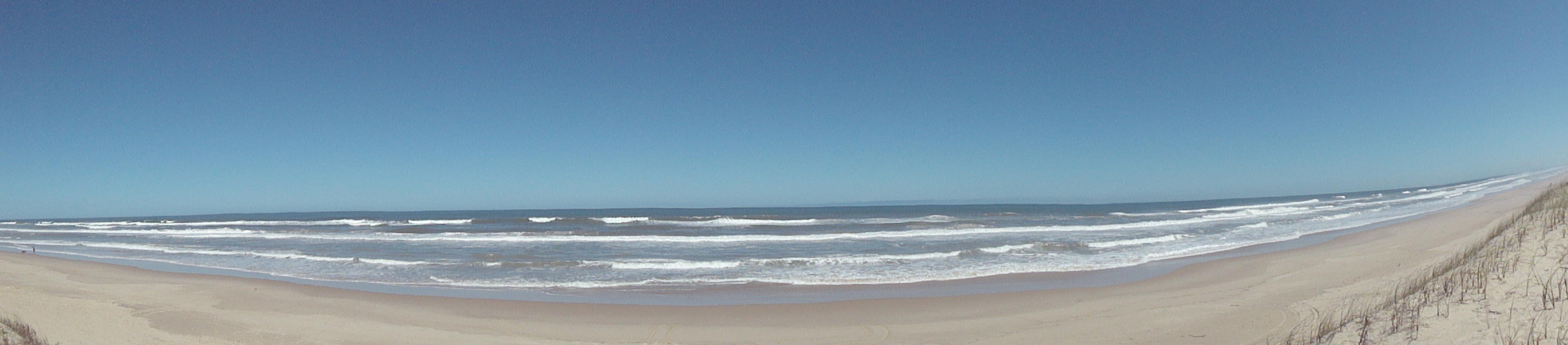 Playa la Esmeralda, por luz stella tisnész ocampo 