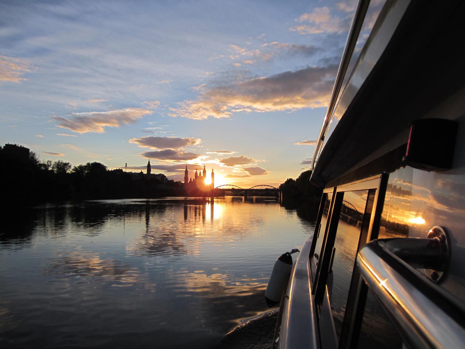 Paseos en barco por el Ebro, por Fer Tamudo