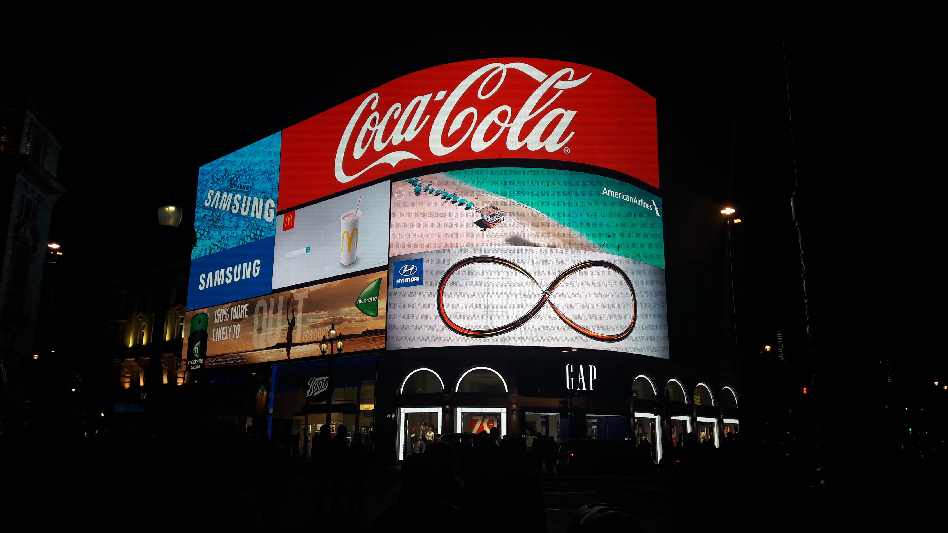 Piccadilly Circus de noche