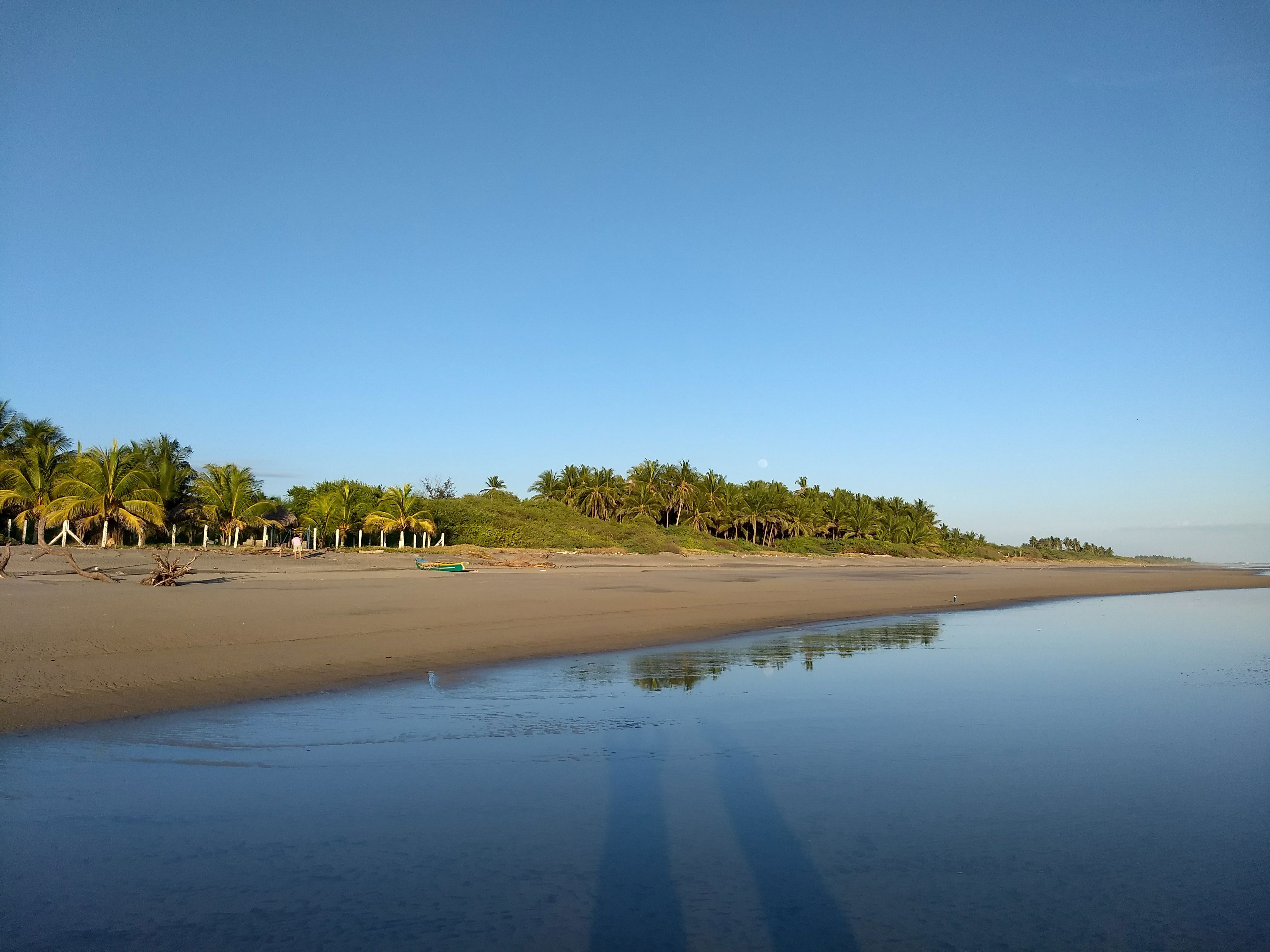 Playa El Icacal, por Lisseth Flores