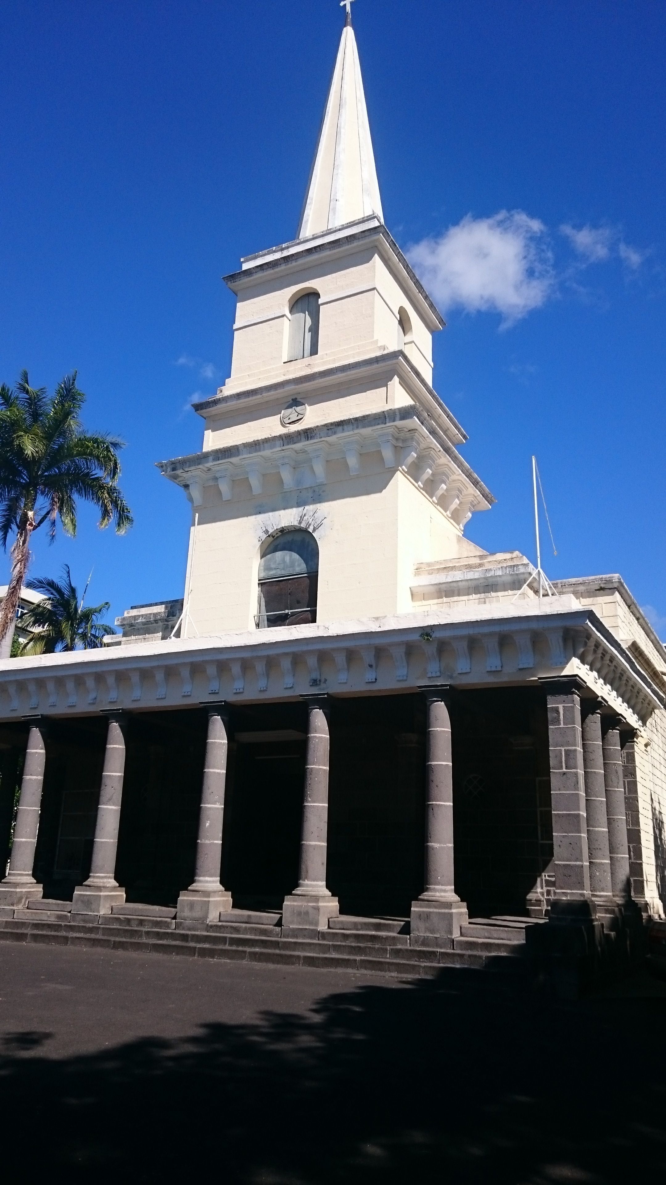 Catedral Saint-James, por Nina Michel