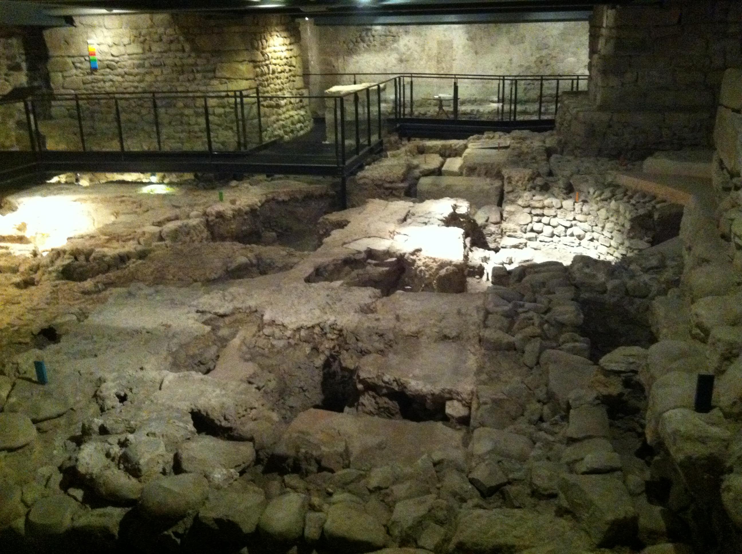 Sitio Arqueologico de la Catedral, por Anne-Laure Caquineau