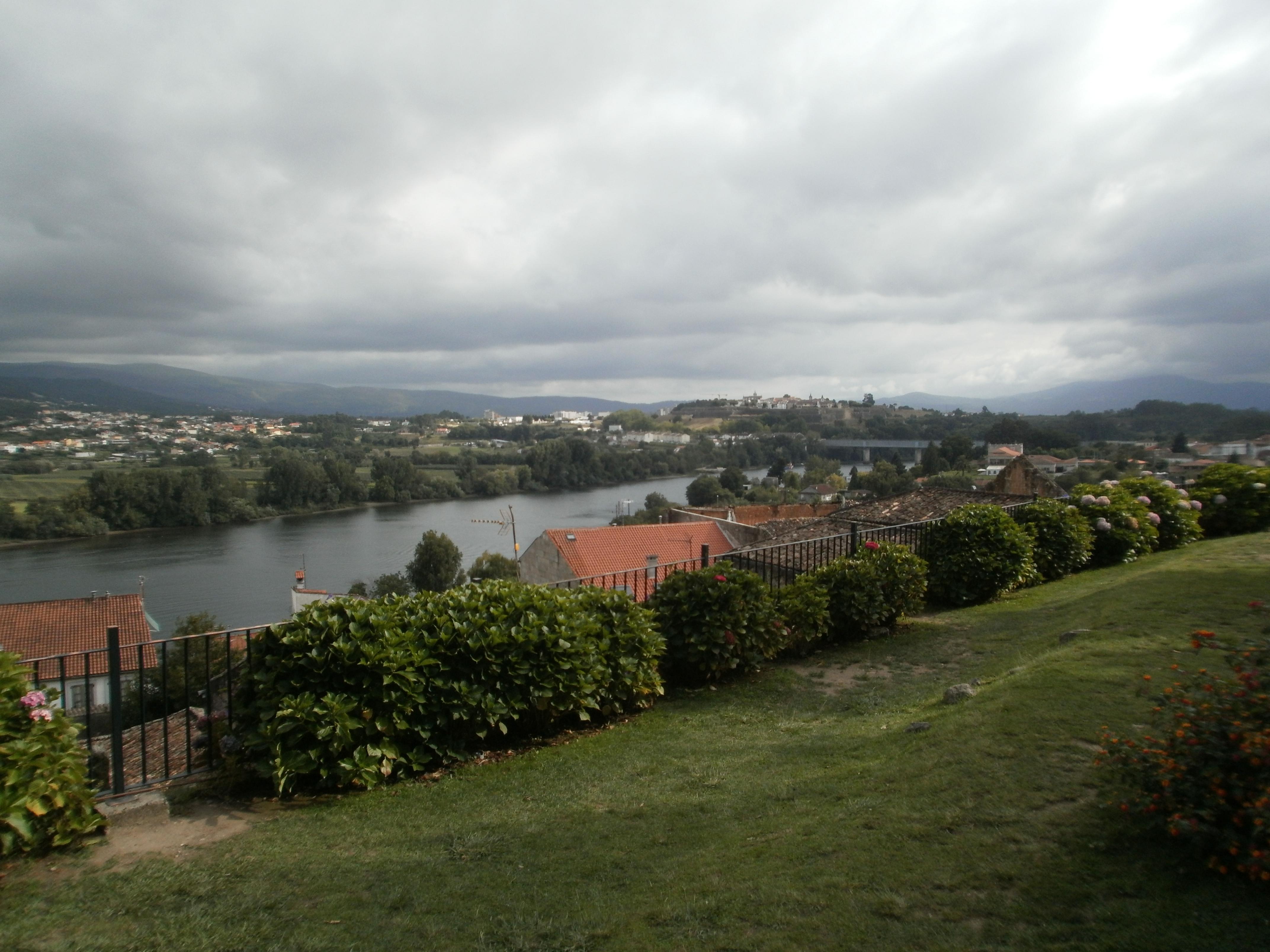 Río Miño, por 2 pekes viajeros 
