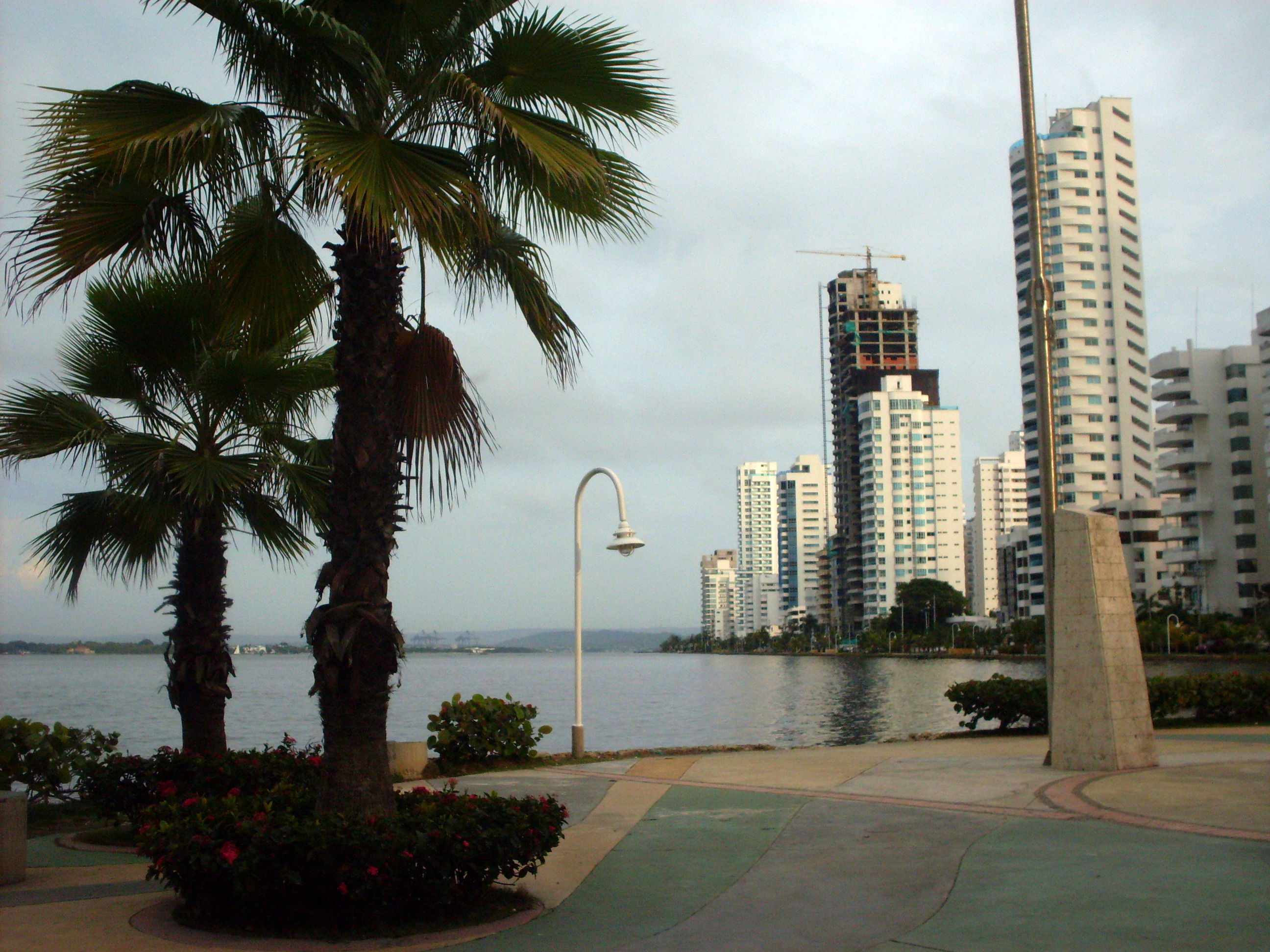 Paseo Peatonal de Bocagrande, por Luisa  santiaga