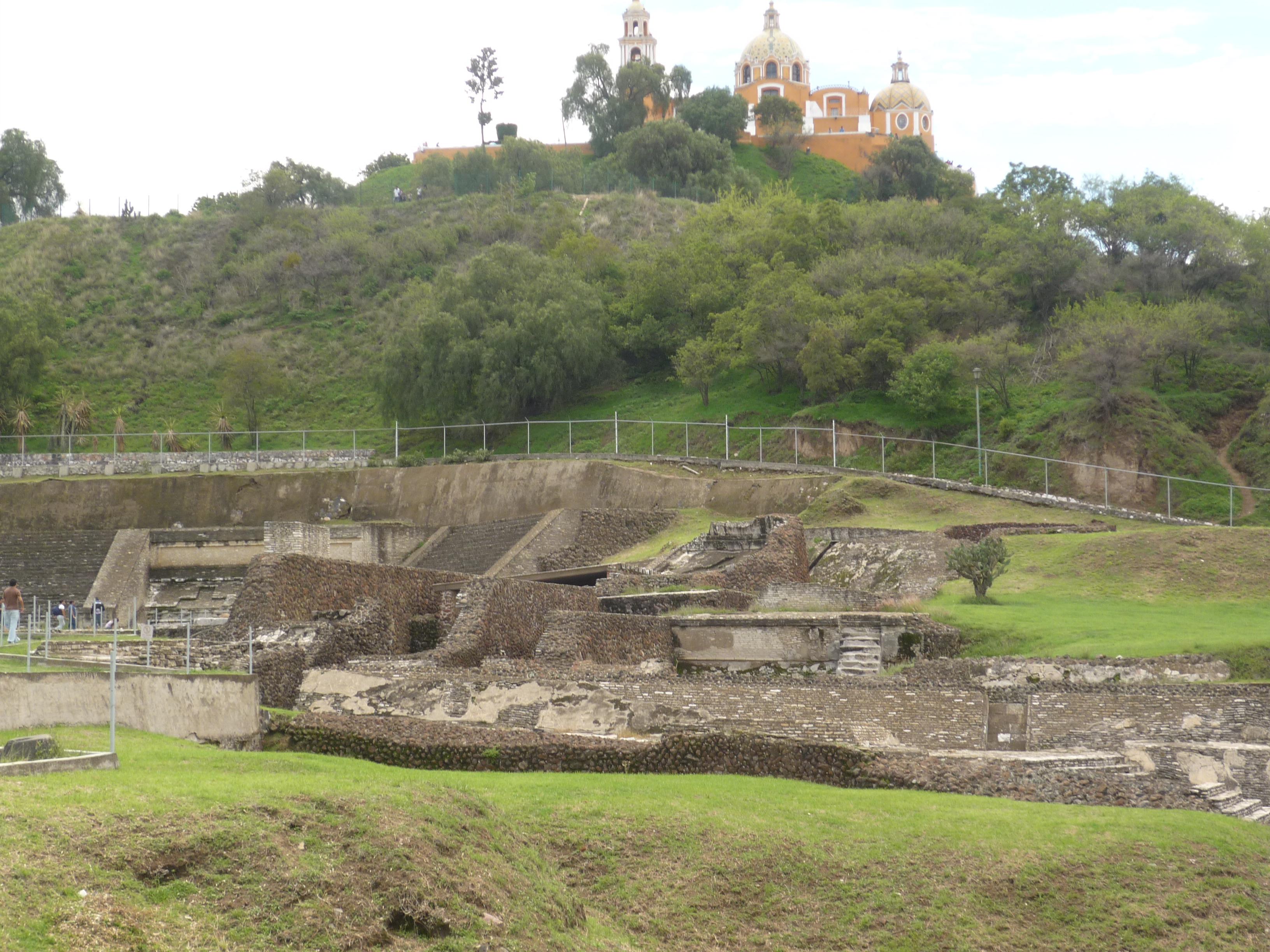 El Pueblo de Cholula, por Charline Morin