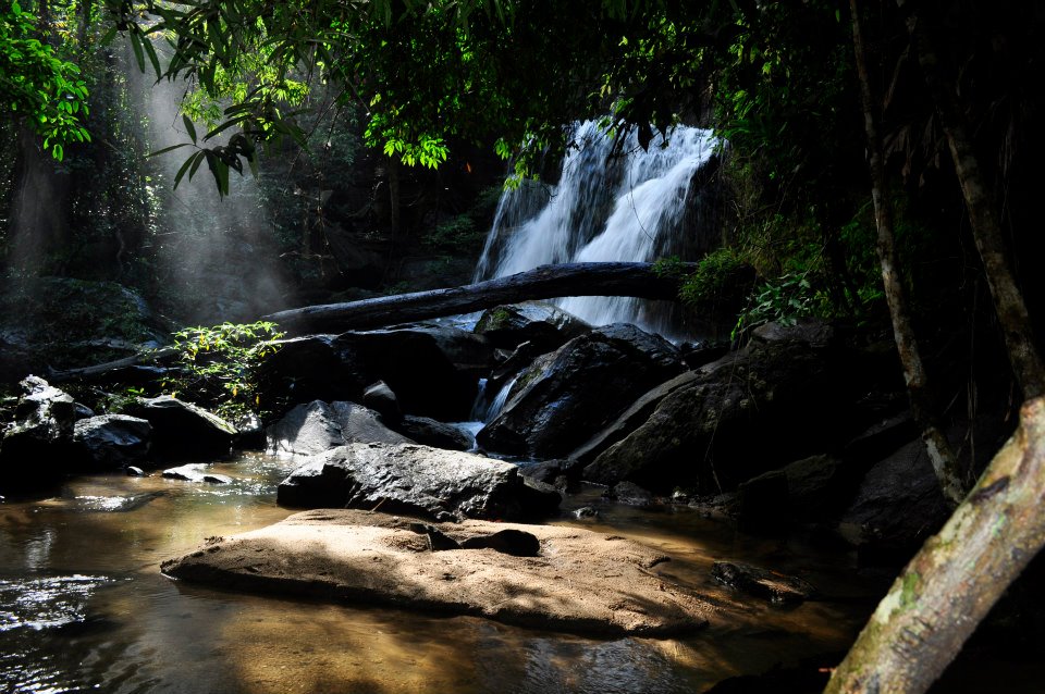 Chiang Mai, Waterfall, por YolandaCM