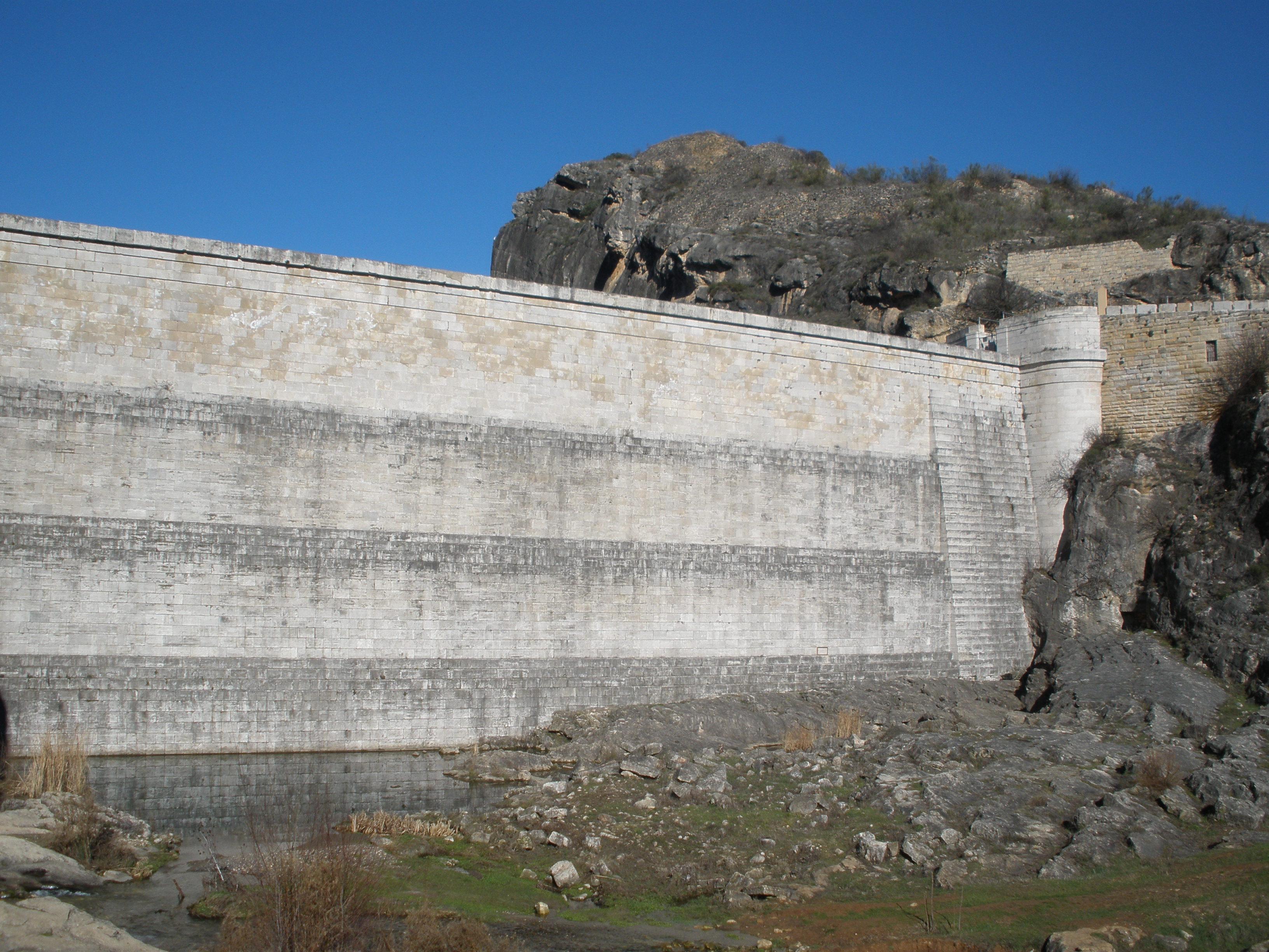 Embalse del Portón de Oliva, por 2 pekes viajeros 