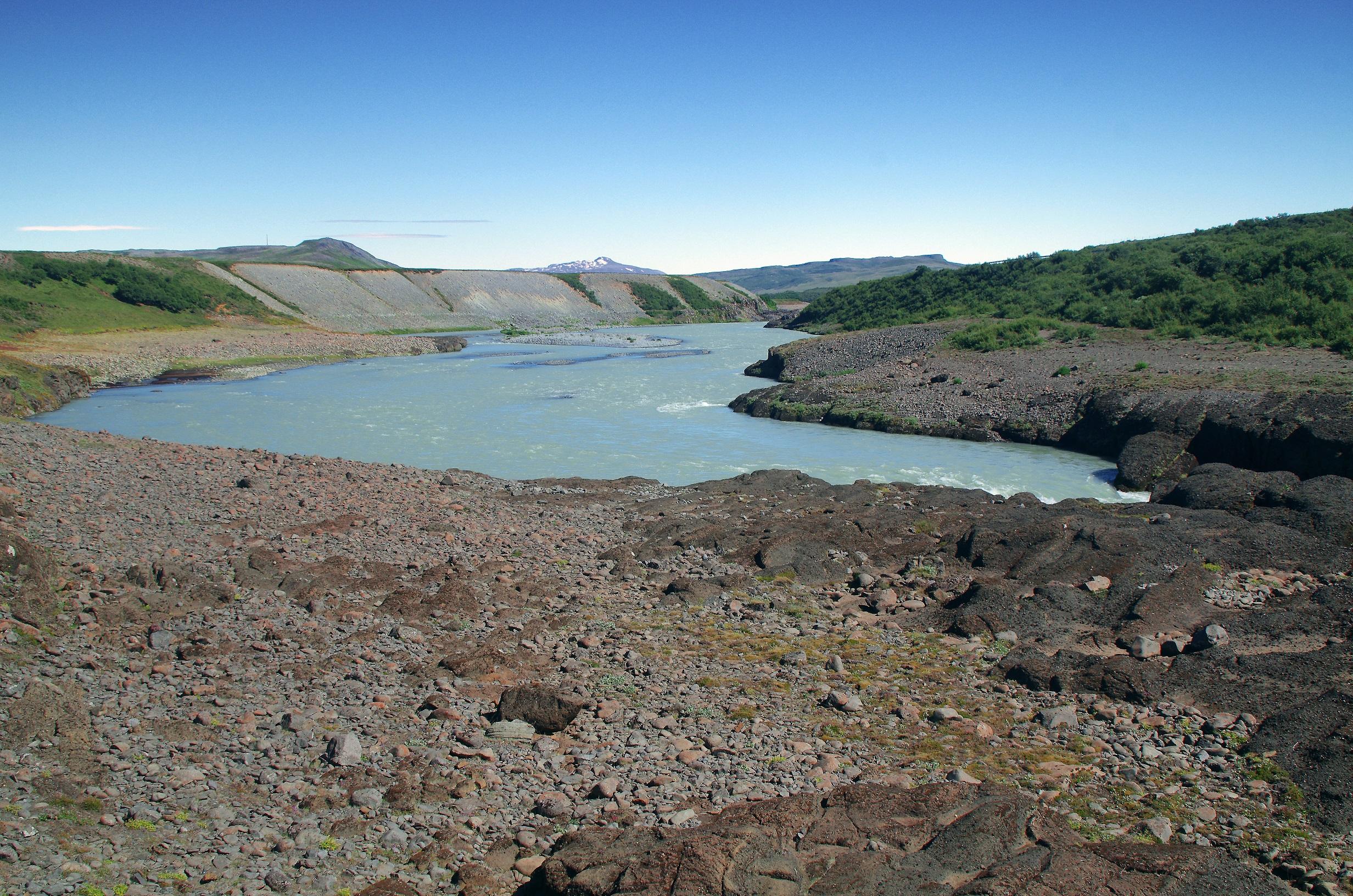 Ríos de Islandia y sus paisajes encantados de aguas termales y más