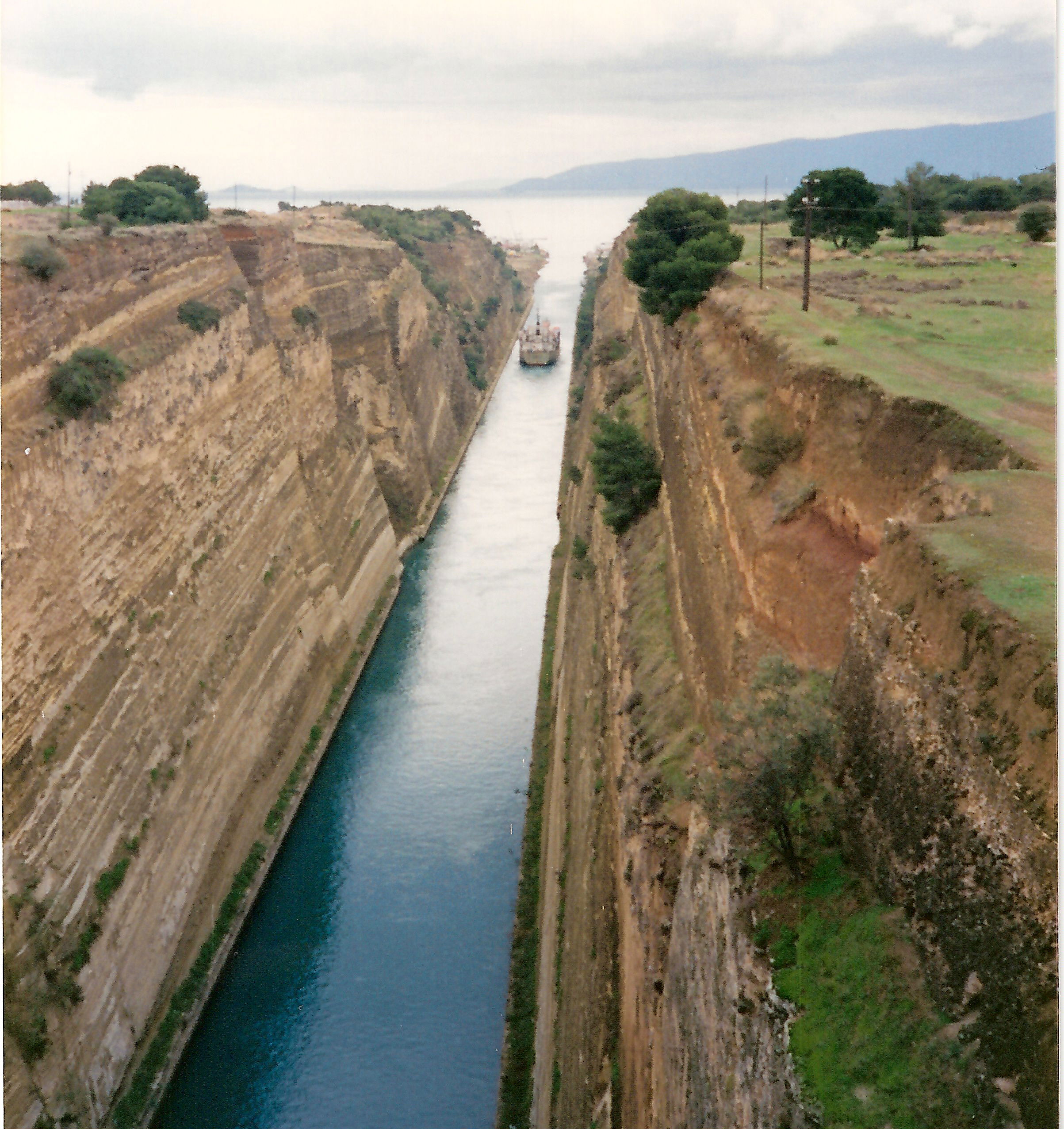 Canal de Suez, por Monica Olivera