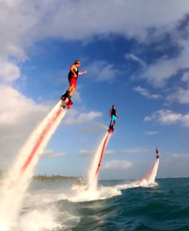 Flyboard Club Barcelona, por Lola García