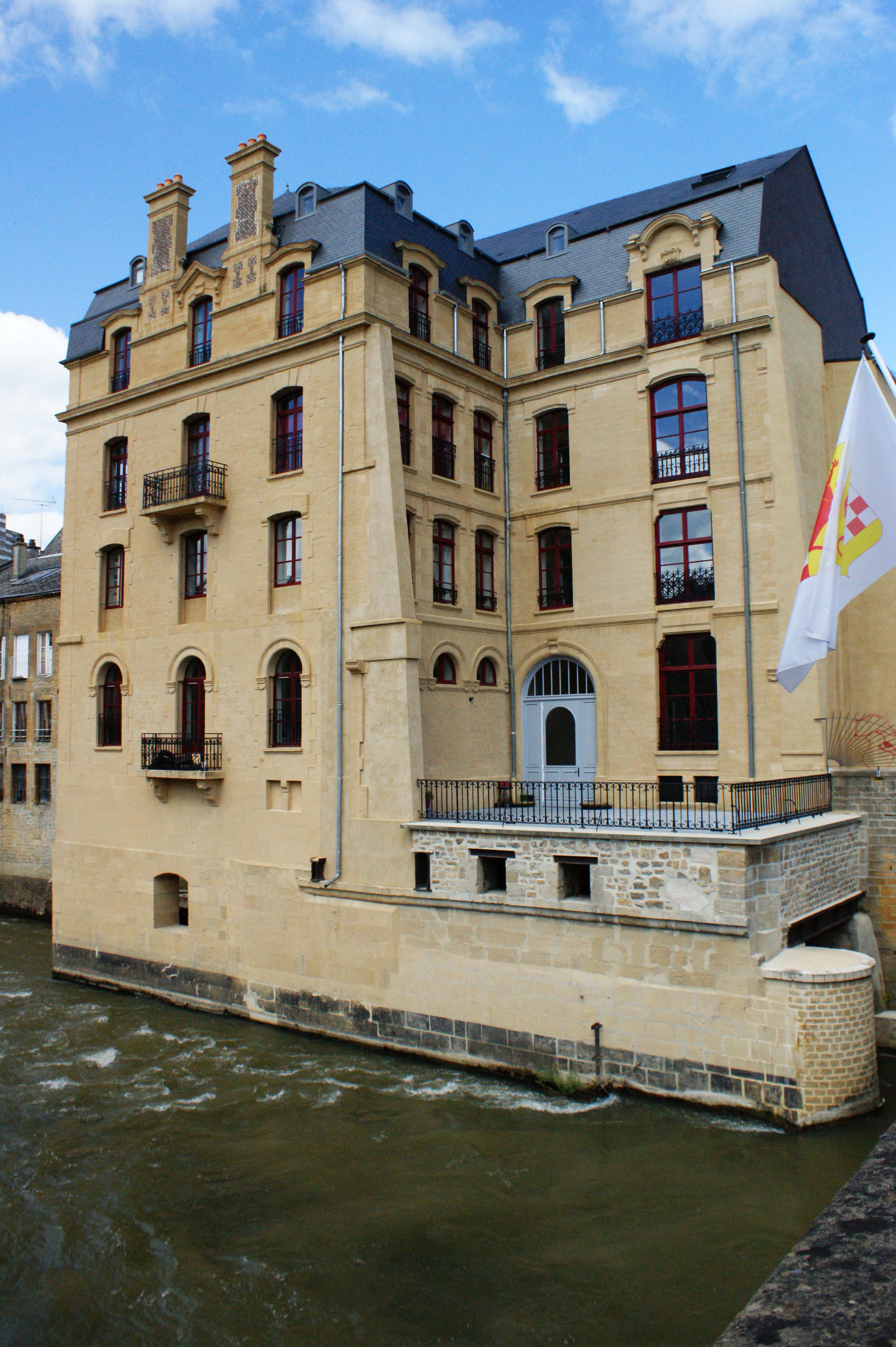 Moulin à foulon, por Anne-Laure Caquineau