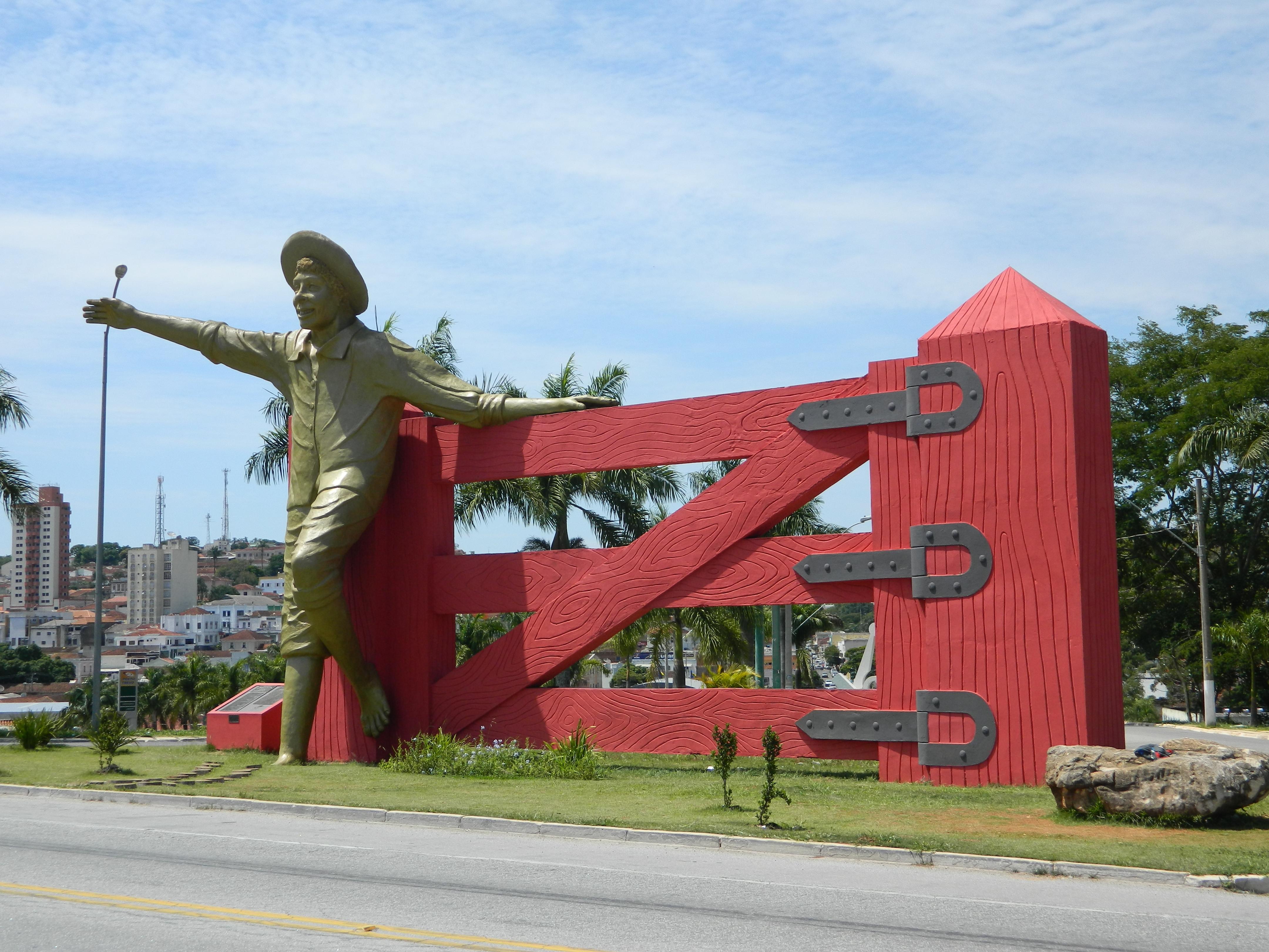 Monumento Menino Da Porteira, por Allan Ribeiro