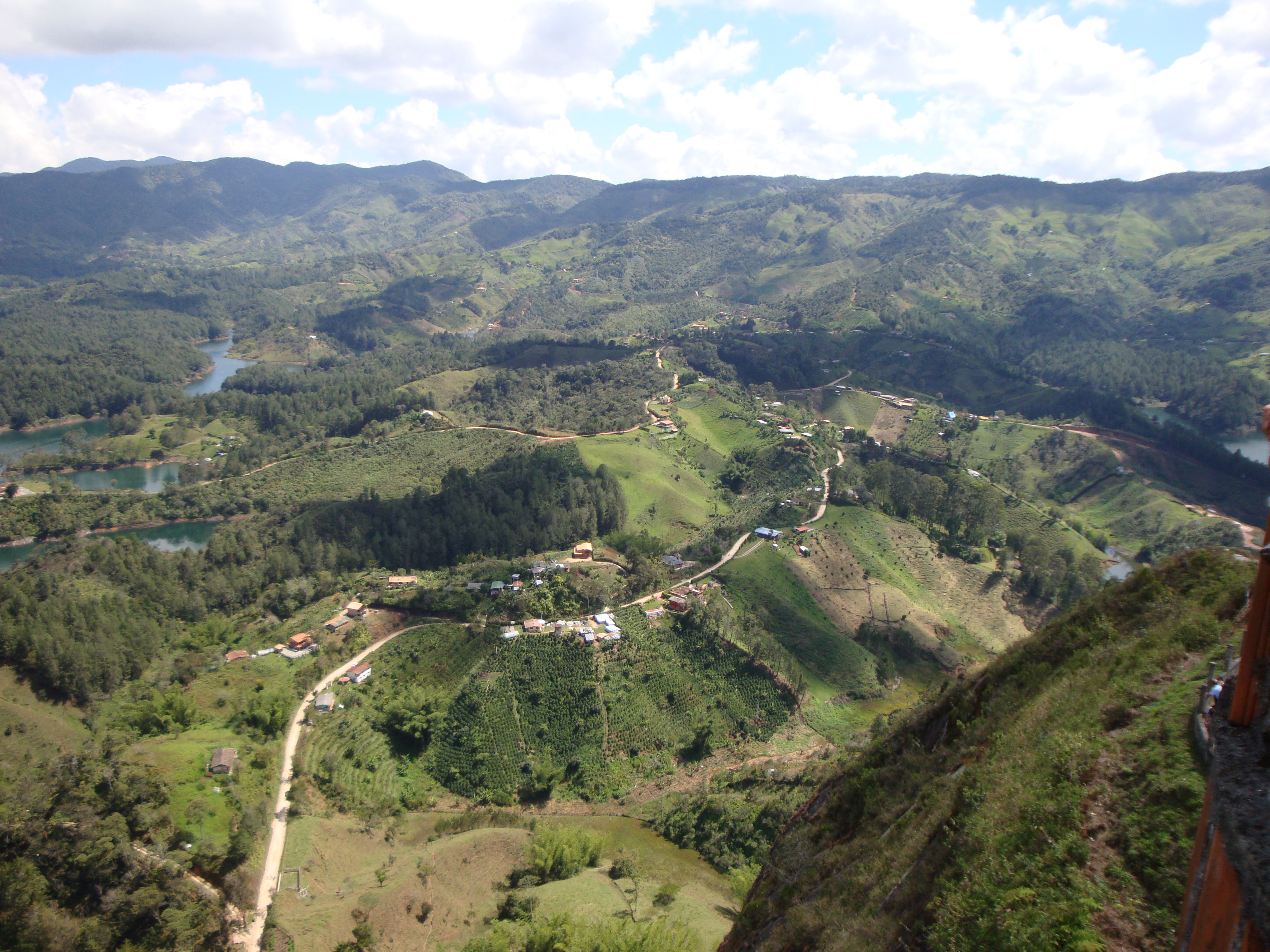 Represa de Guatapé, por Sabine Isambert