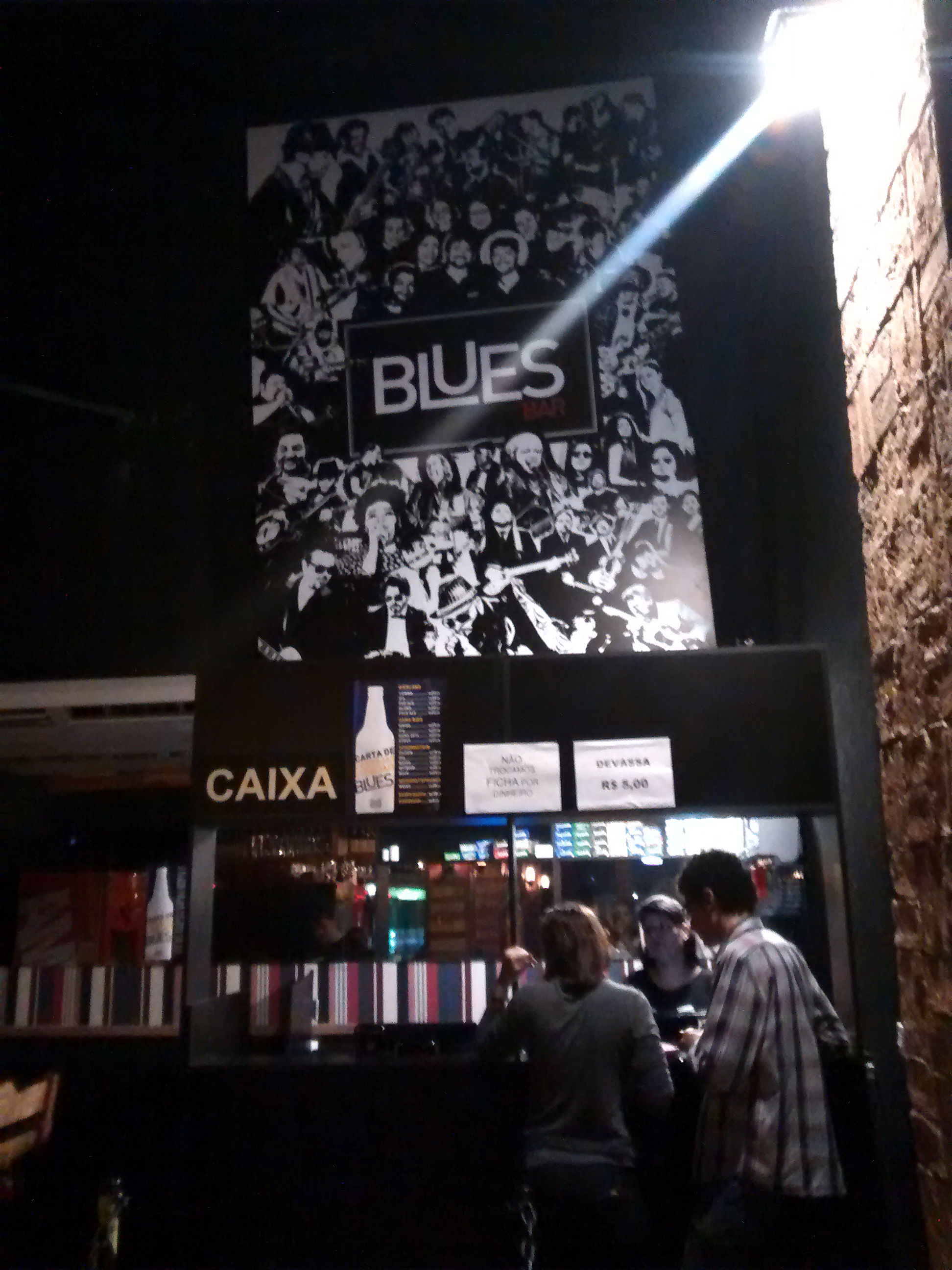 Blues Bar, por Laryssa Caetano