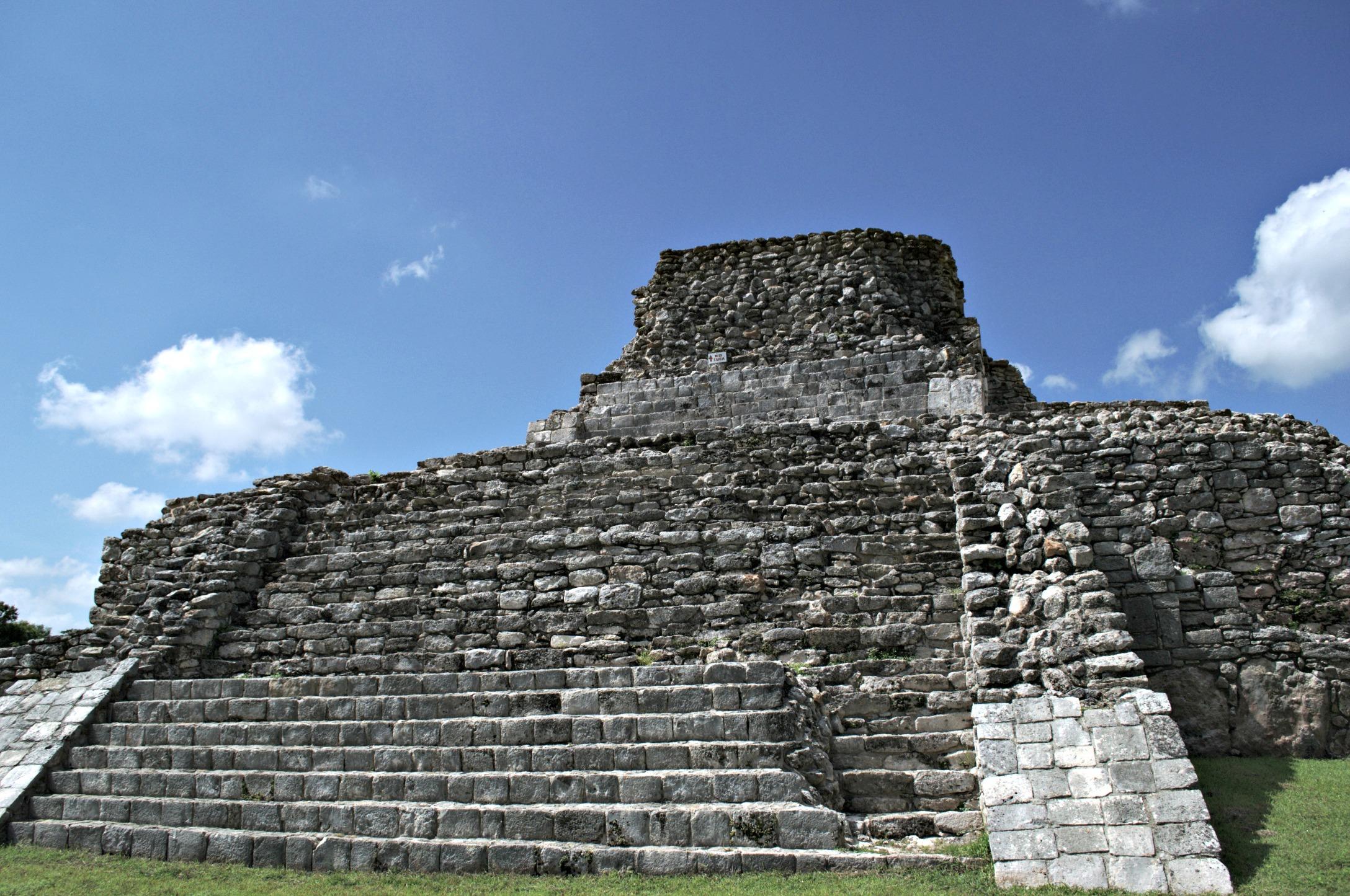 Ruinas de Mayapán, por Rebeca Cabrera Meneses