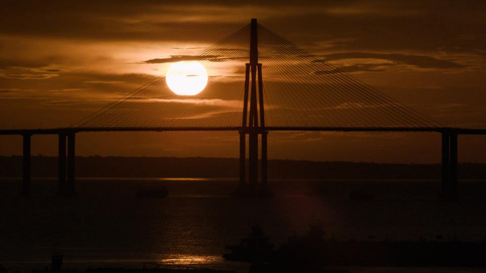 Puente do Rio Negro, por StockLapse