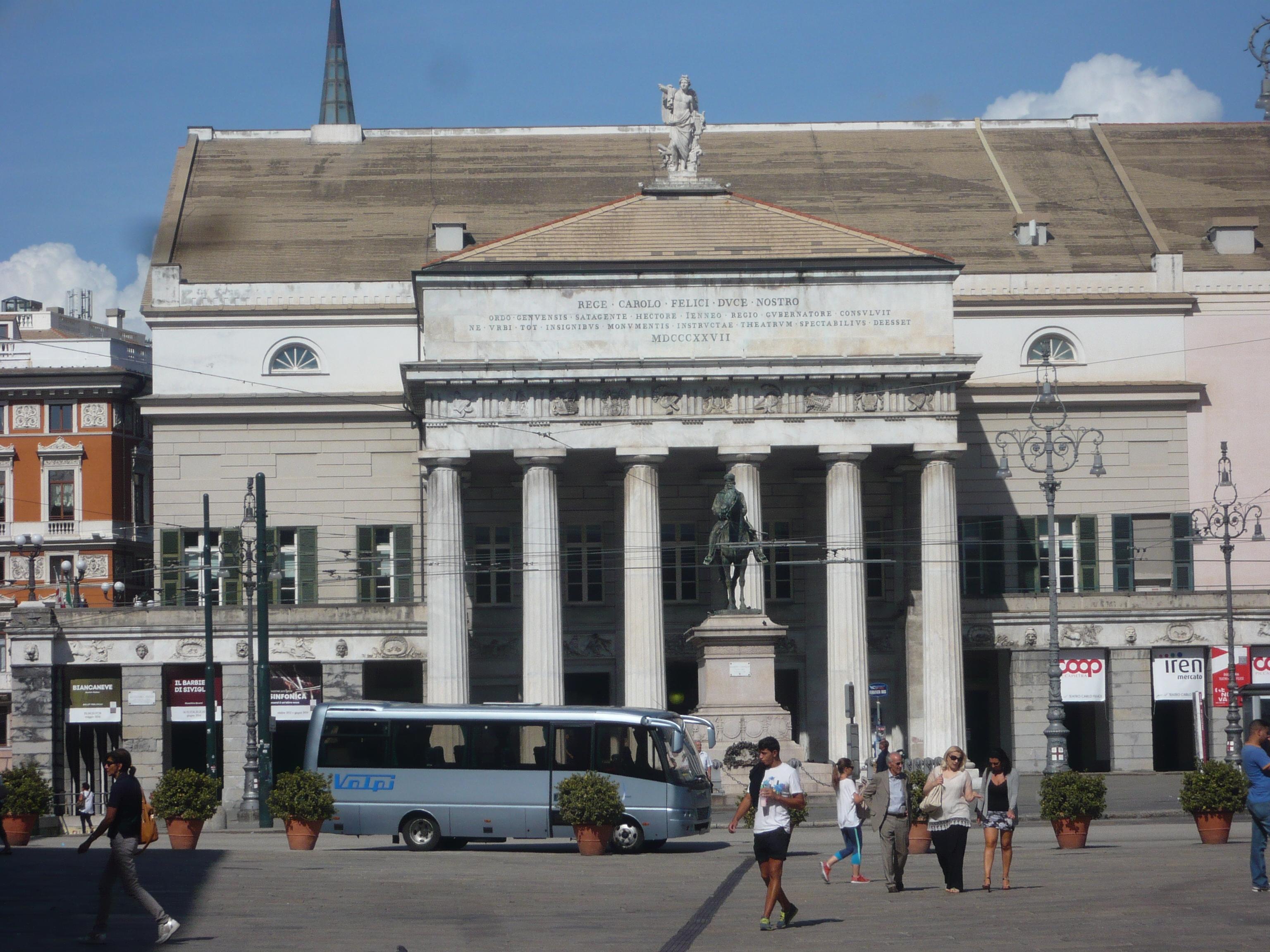 Teatro Carlo Felice, por madi86