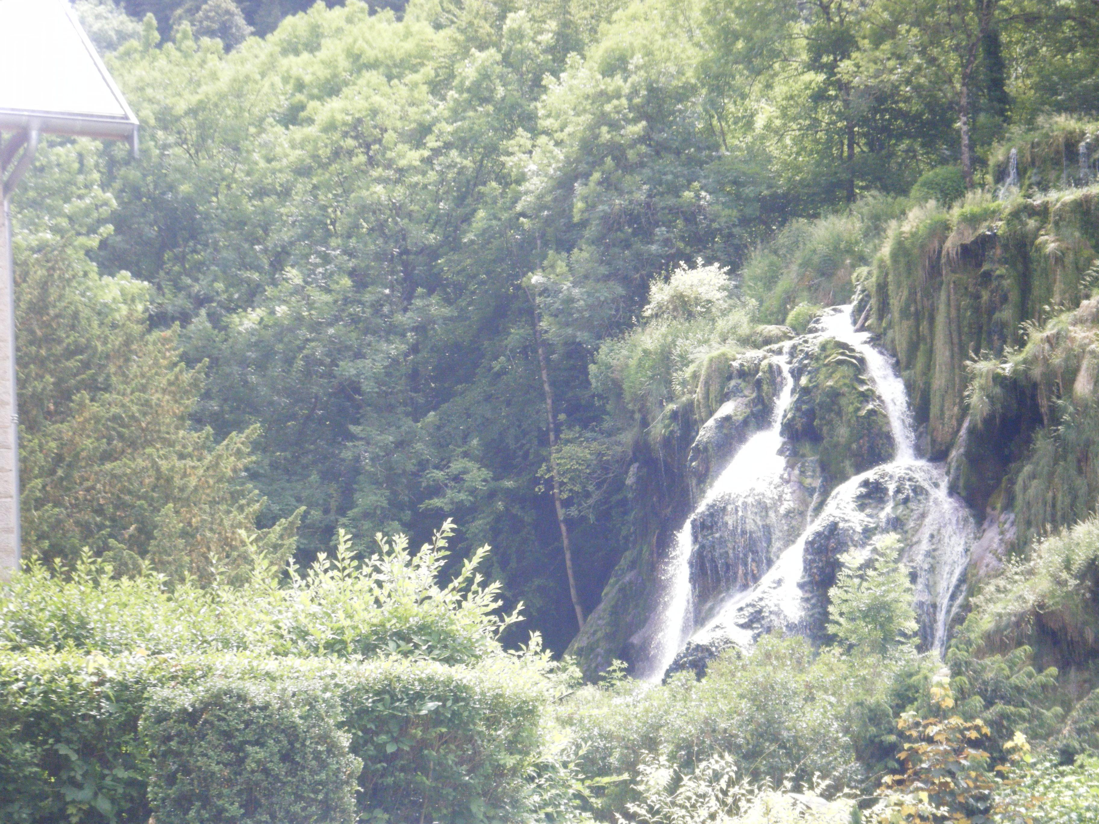 Cascade des tufs, por Joozephiine