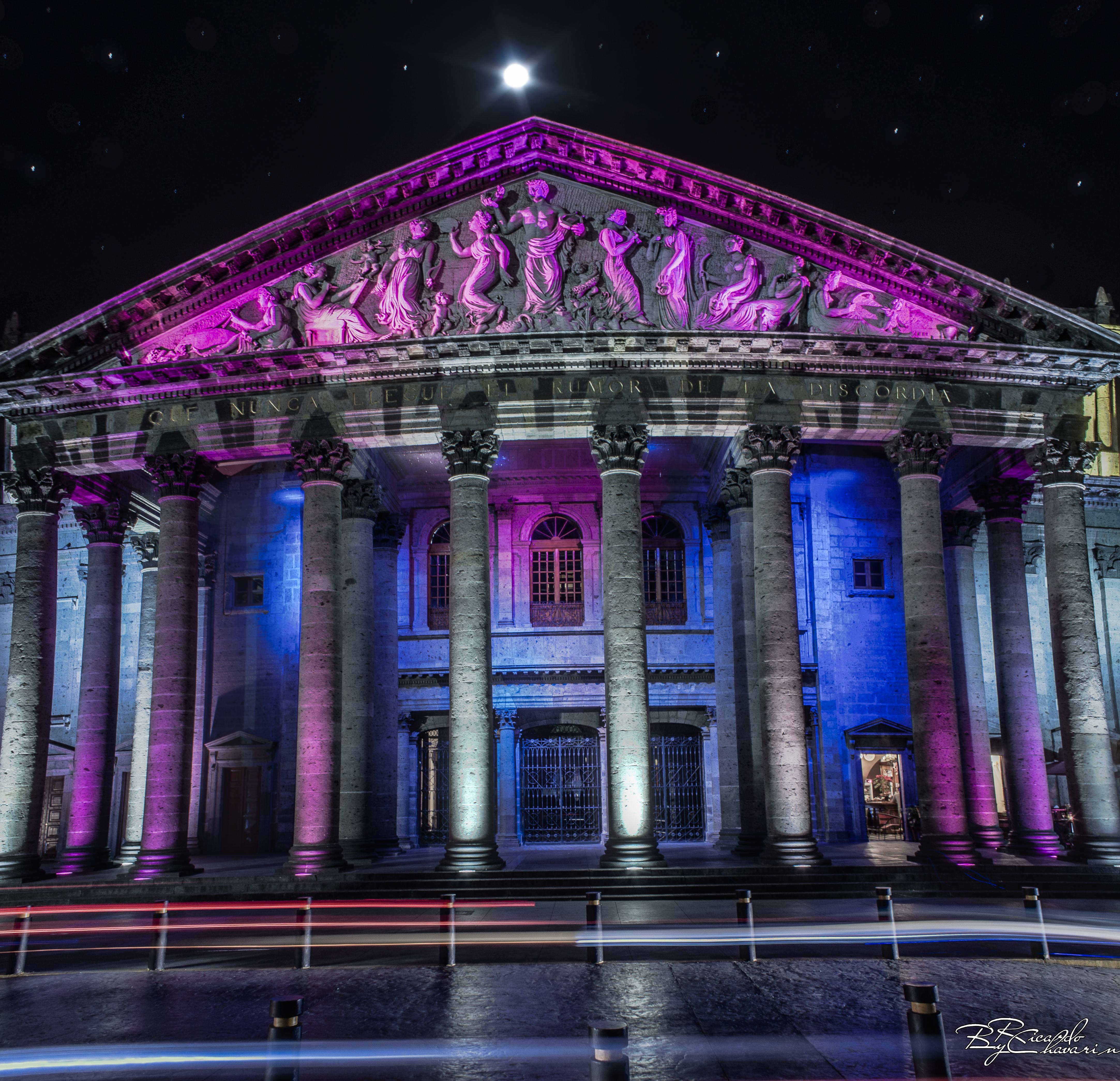 Descubre la vibrante vida nocturna en Guadalajara y sus mejores rincones