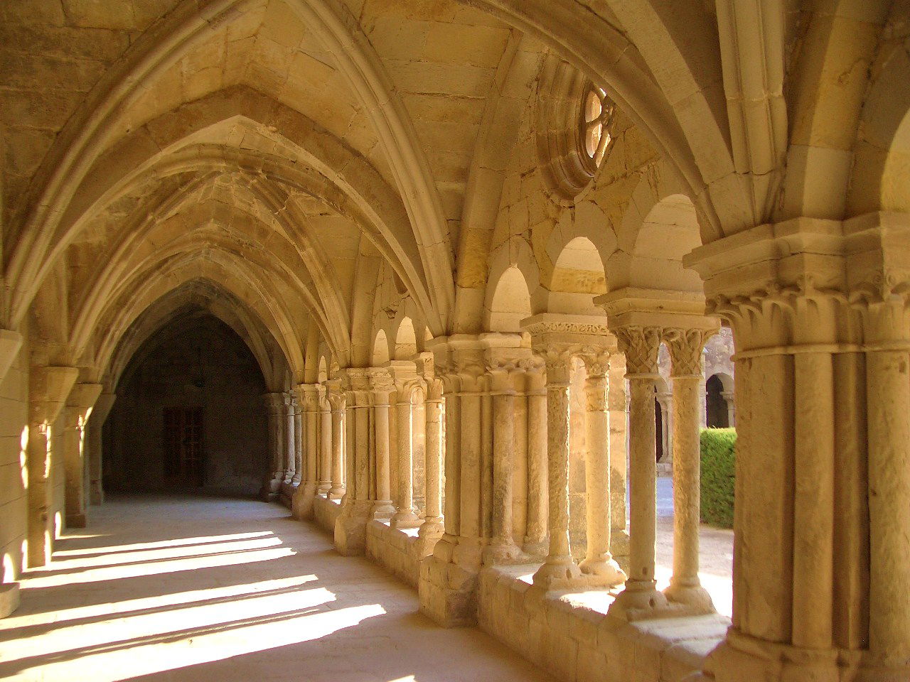 Claustro de Santa Maria, por Dónde vamos Eva