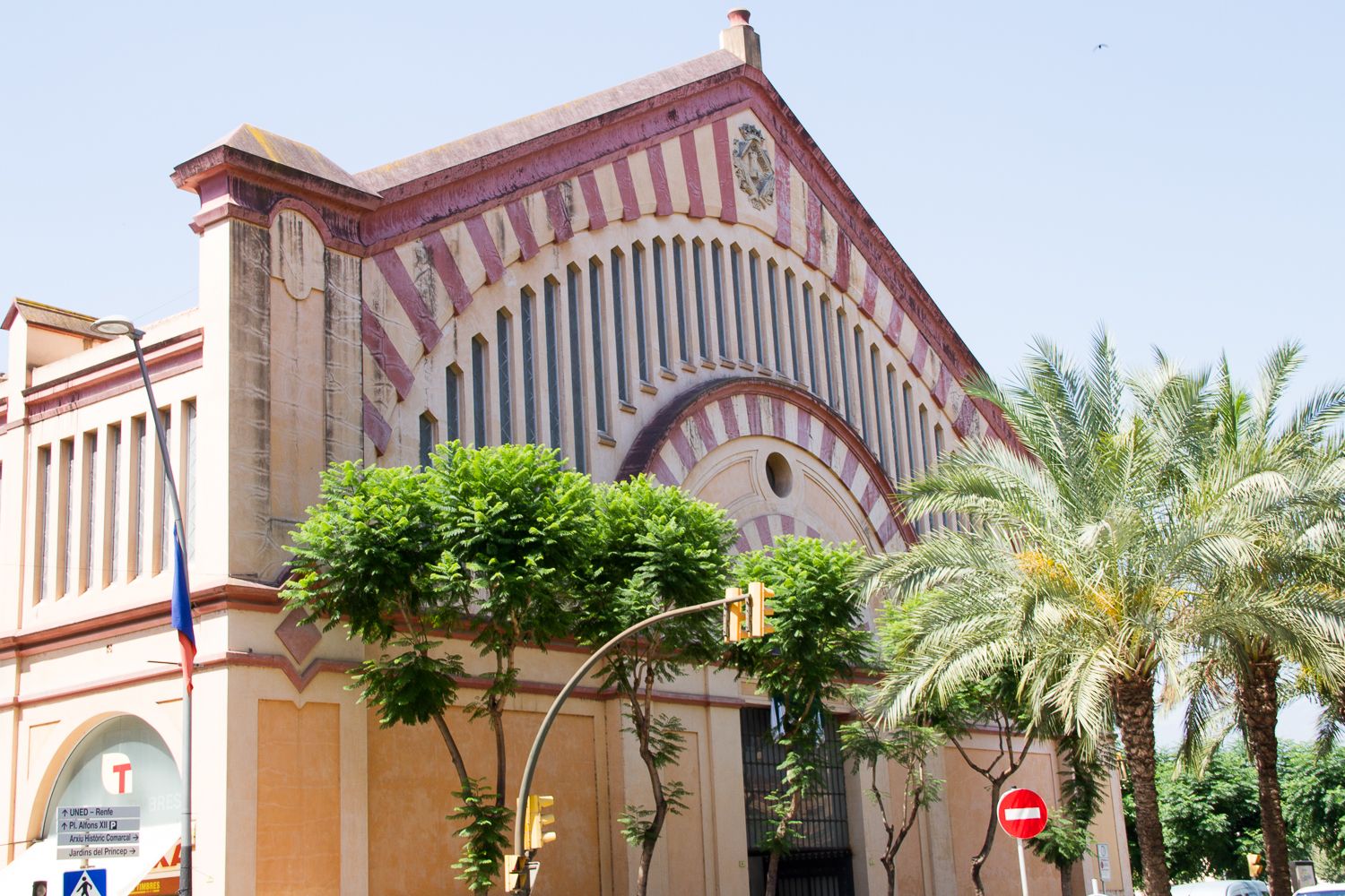 Mercado Municipal de Tortosa, por Christelle LABRUYERE