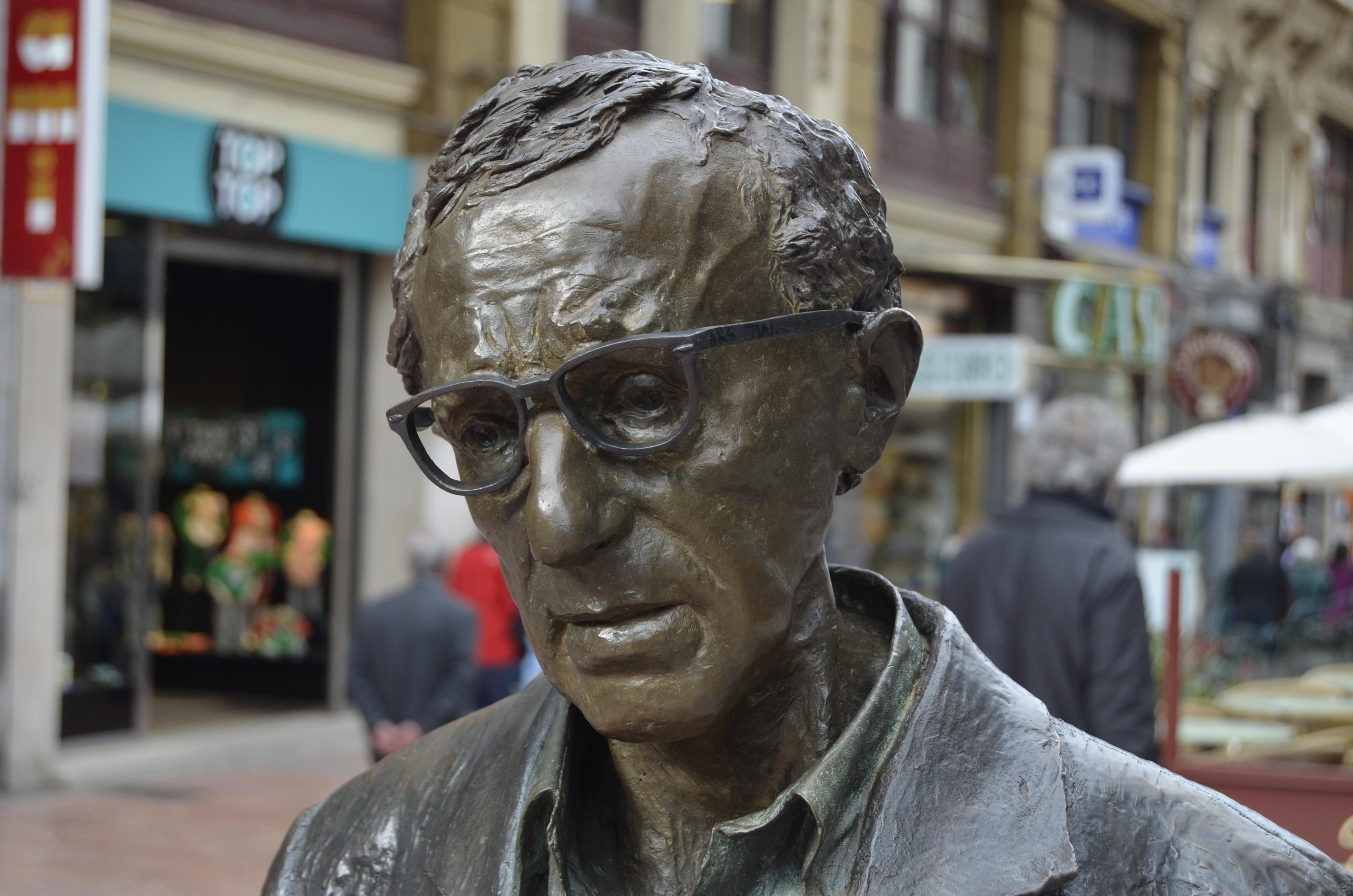 Escultura a Woody Allen, por Jorge Diaz Garcia