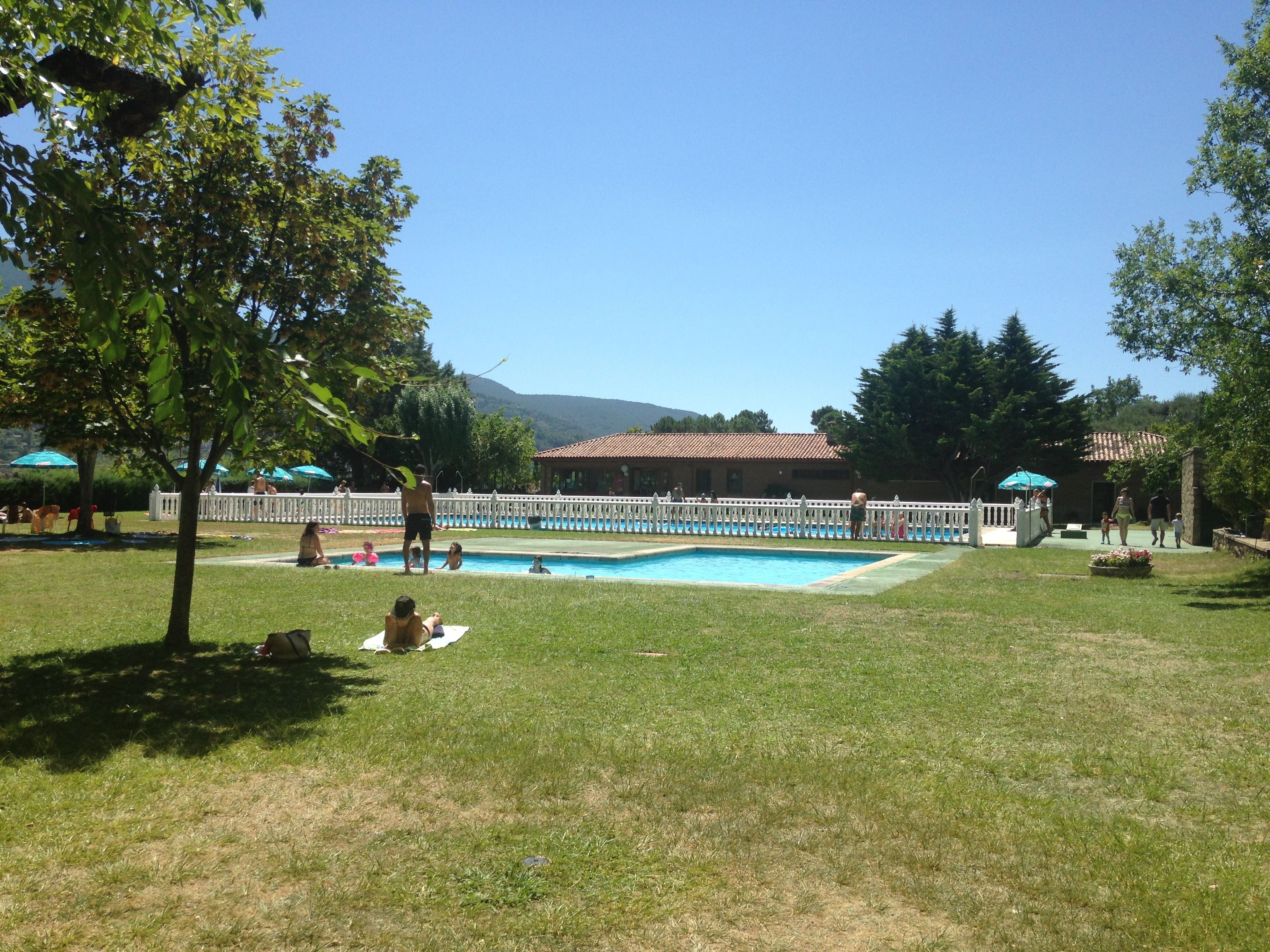 Zonas recreativas en Ávila para disfrutar del aire libre y la diversión