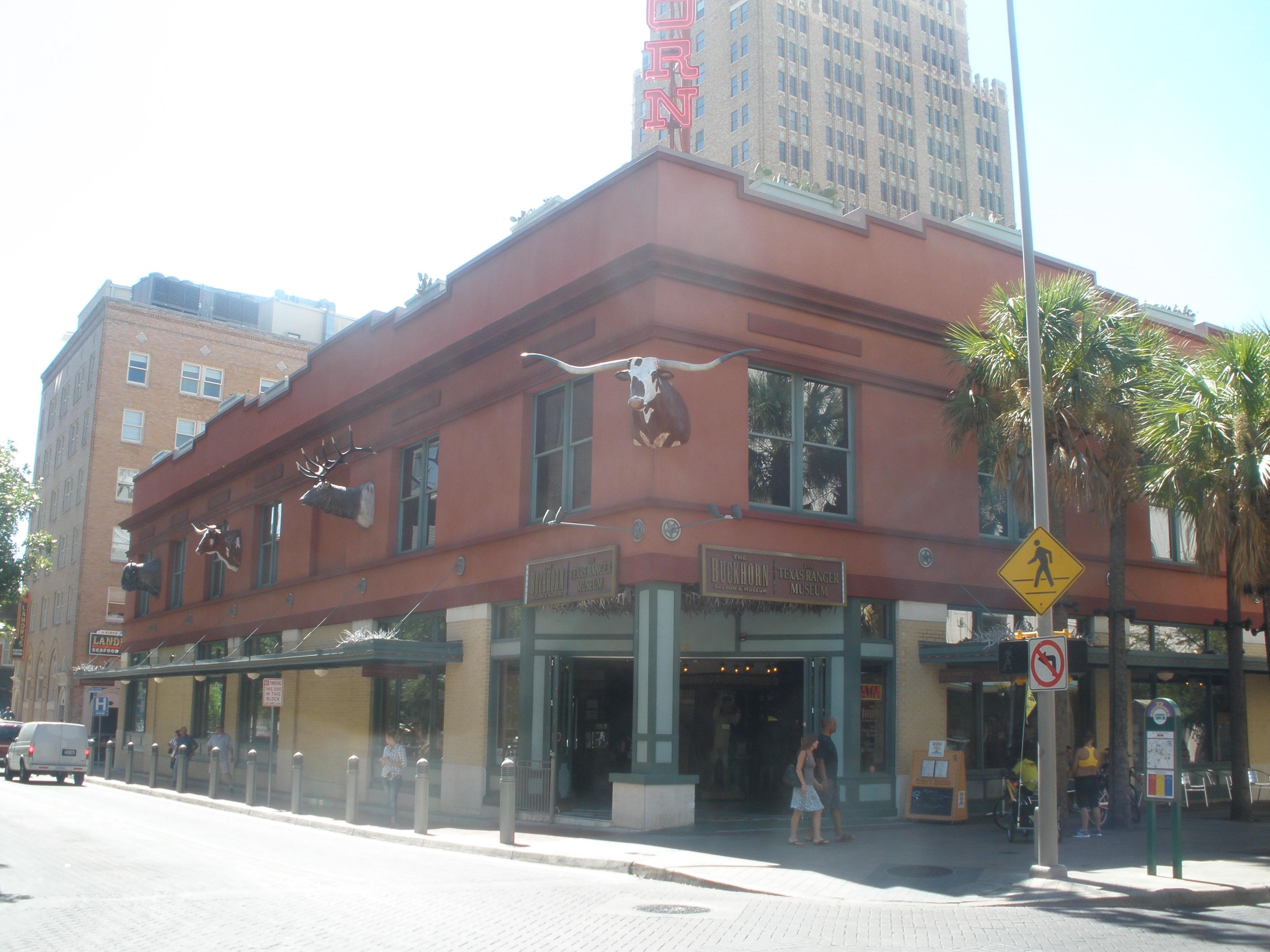 Museo Texas Rangers, por 2 pekes viajeros 