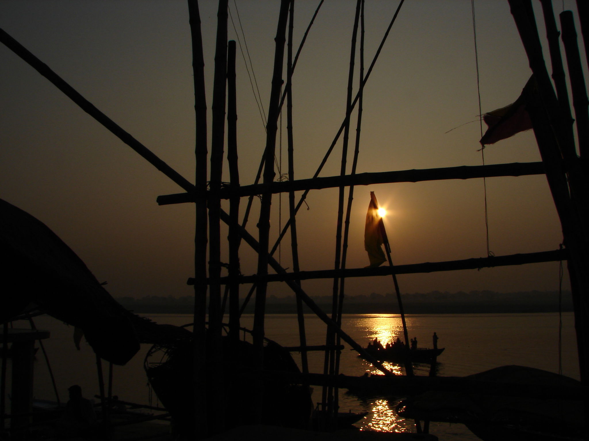 Río Yamuna, por sebafondo