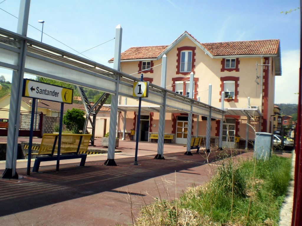 Estación de FEVE, por Lala
