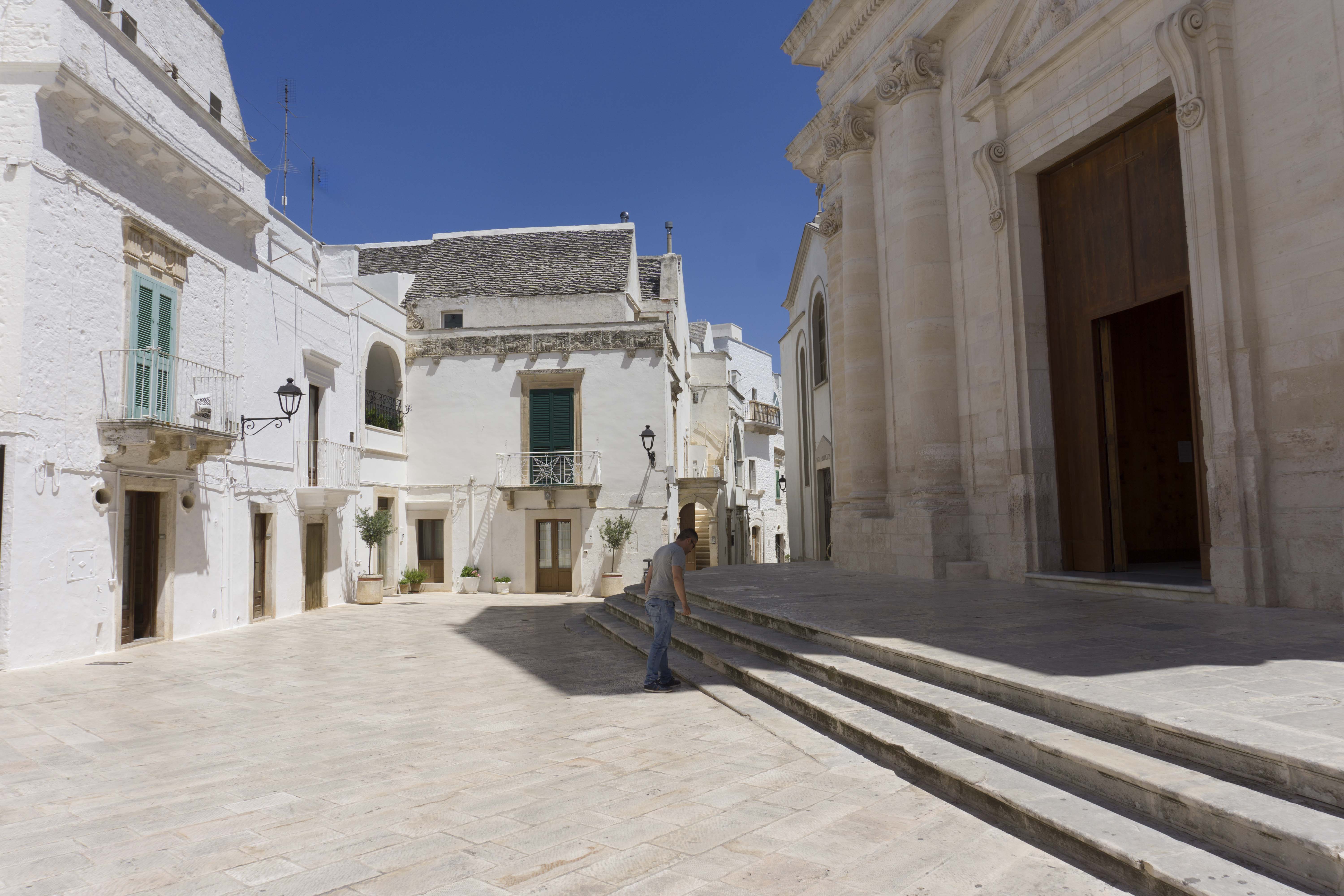 Iglesias en Locorotondo: un recorrido por su patrimonio espiritual