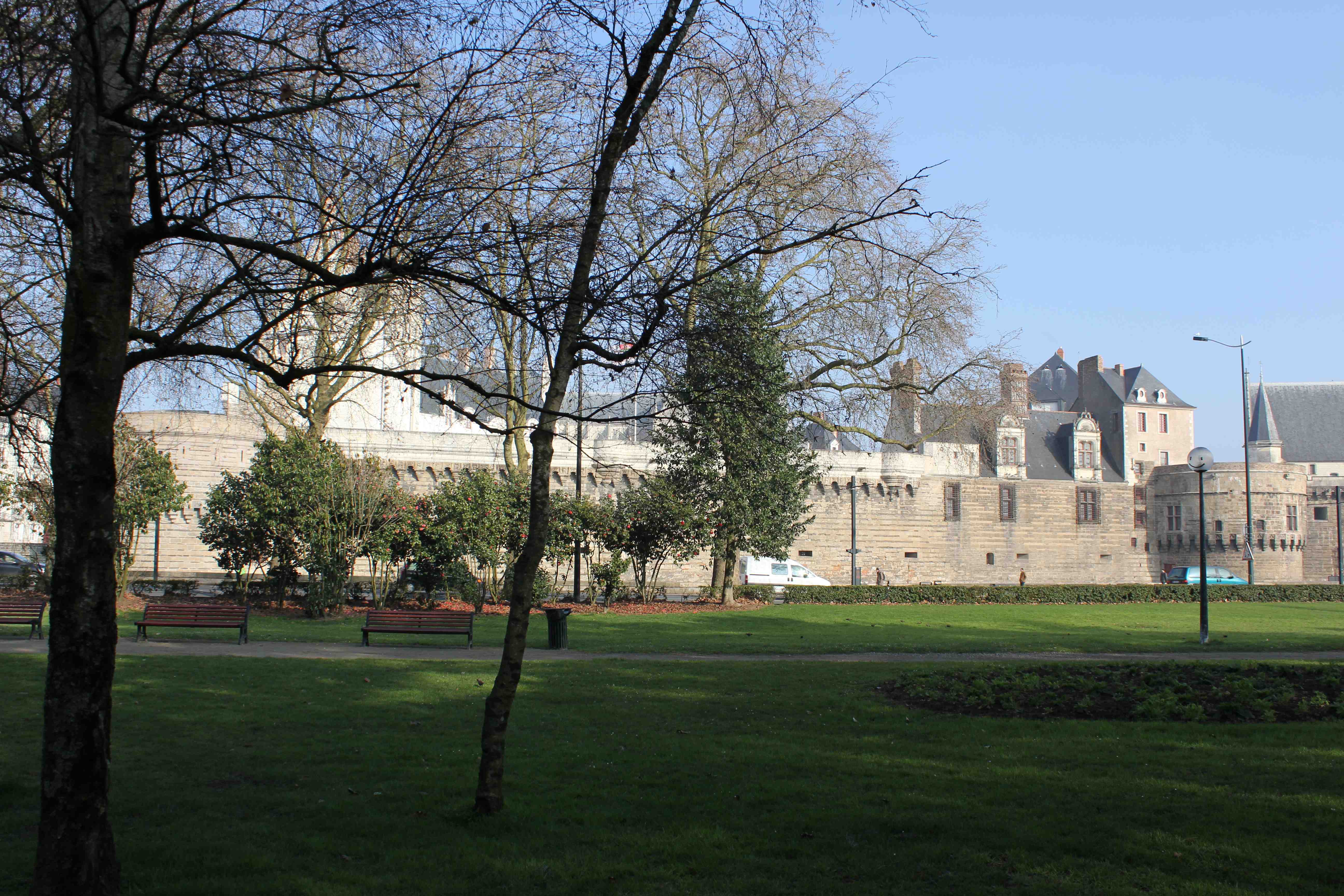 Plazas en Nantes que deslumbran con su historia y encanto