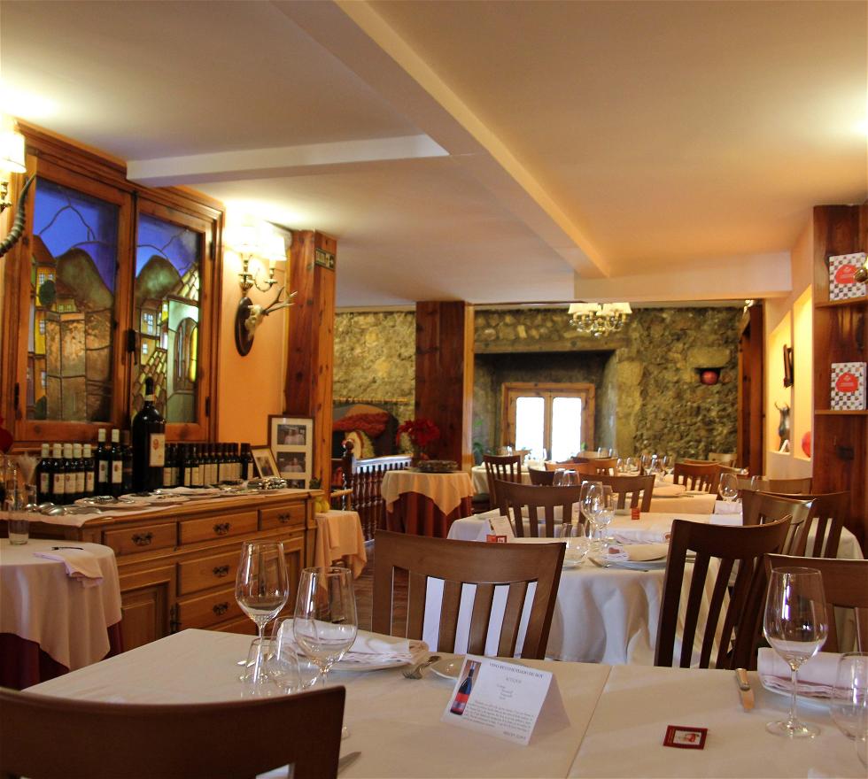 bueno Persona con experiencia Estadio Restaurante San Nicolás en Cuenca: 7 opiniones y 7 fotos