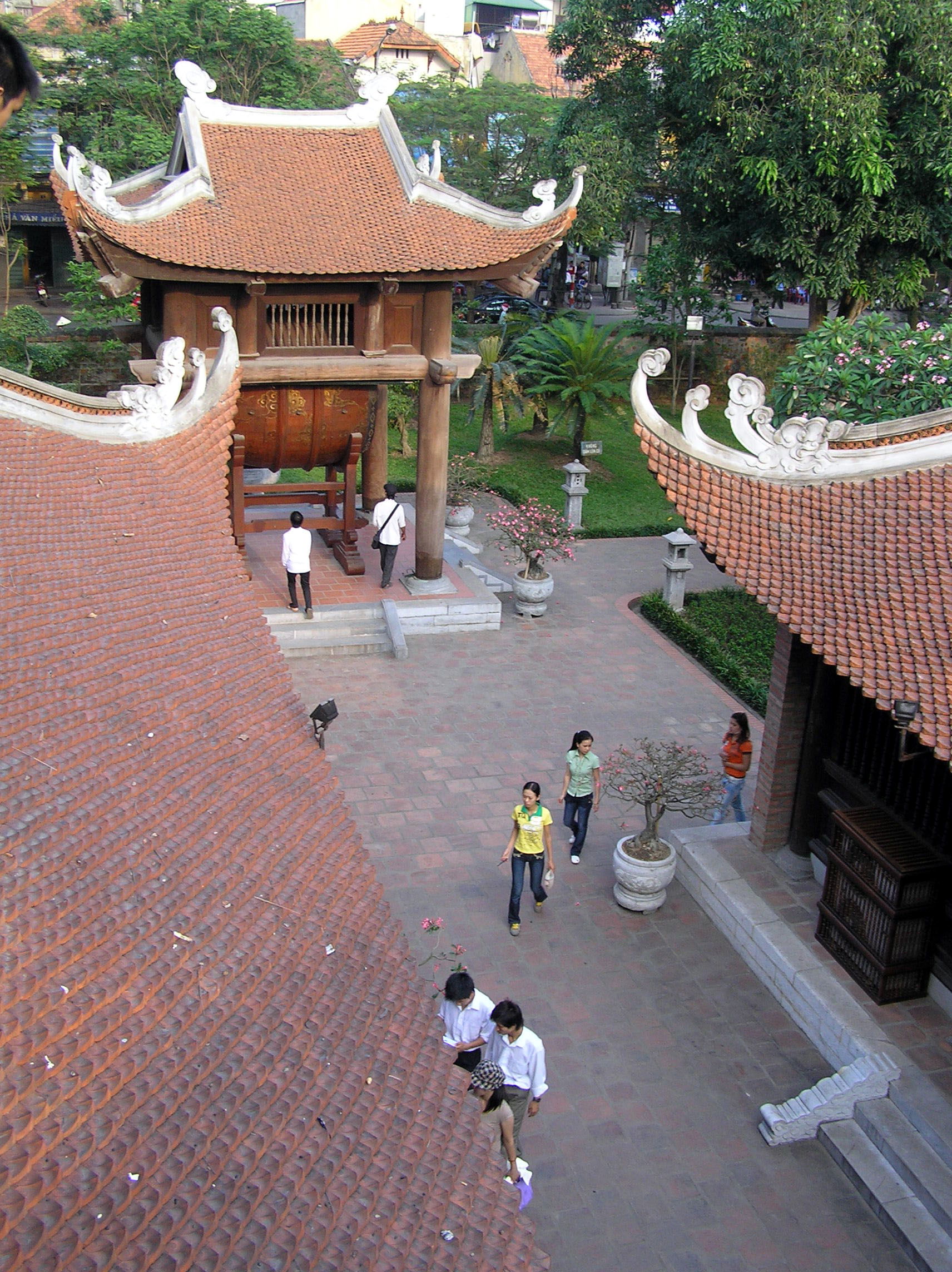 Gong del Templo de la Literatura, por olivierp54