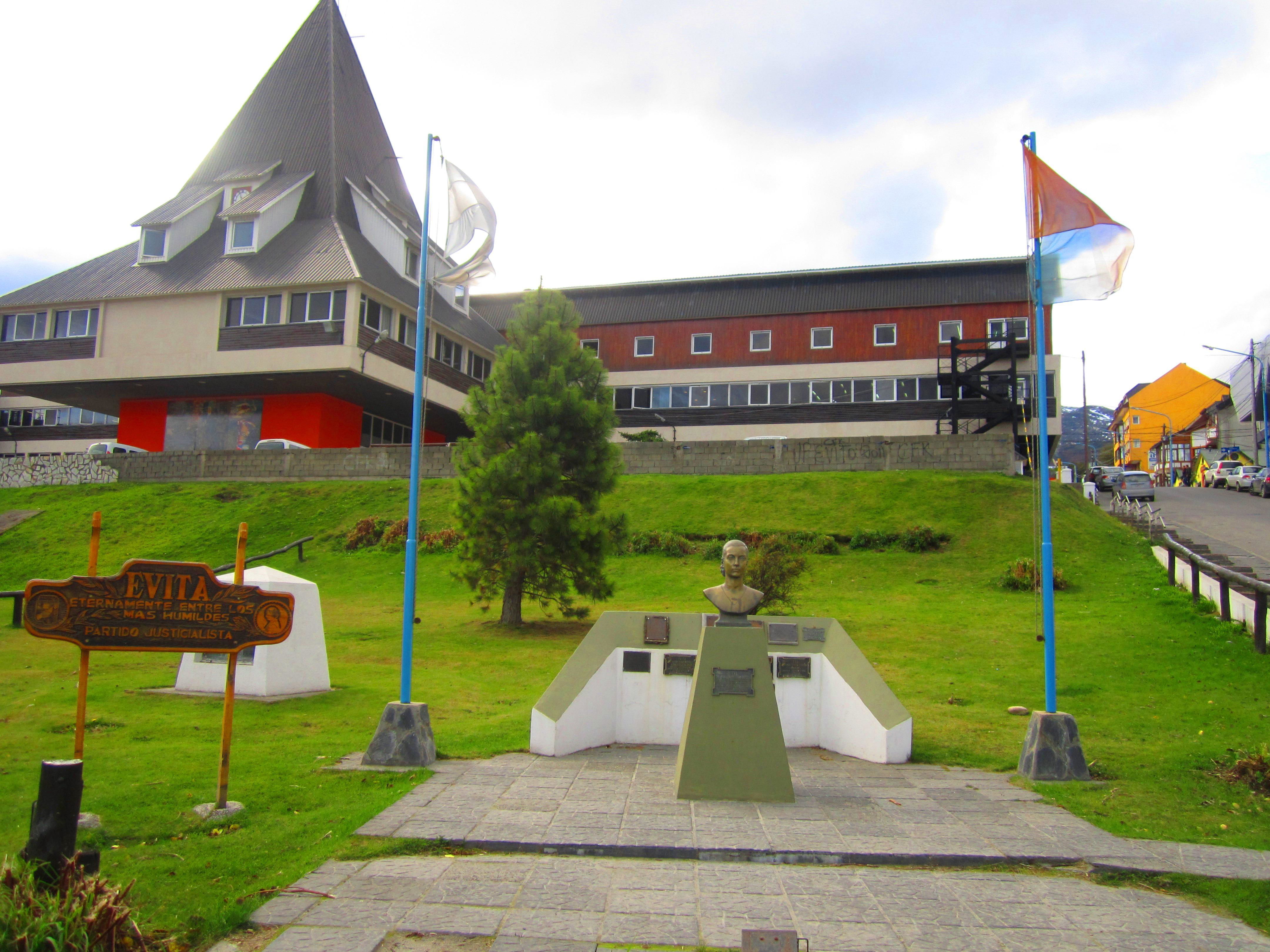 Casa de Gobierno Ushuaia en Ushuaia: 1 opiniones y 3 fotos