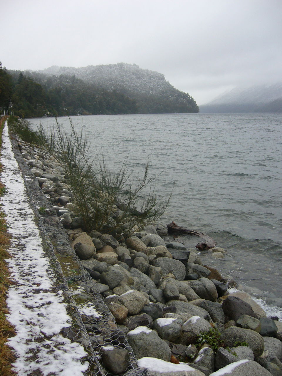 Costanera Lago Correntoso, por Fernanda Balducci