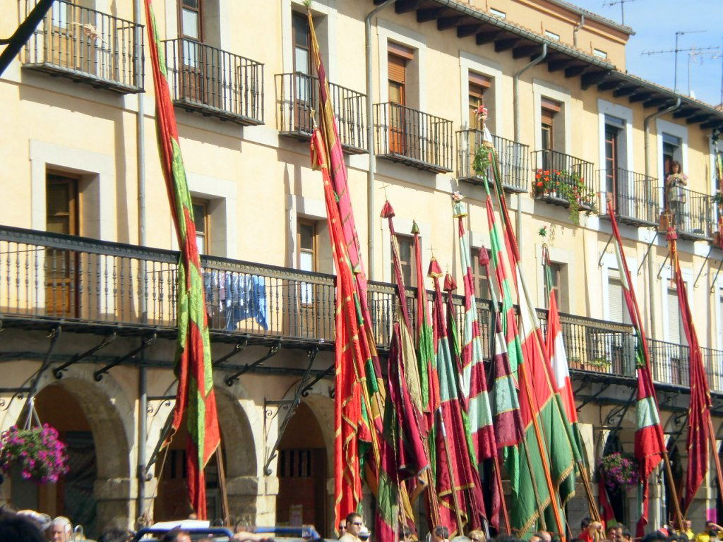 Desfile y Baile de Pendones leoneses, por Lala
