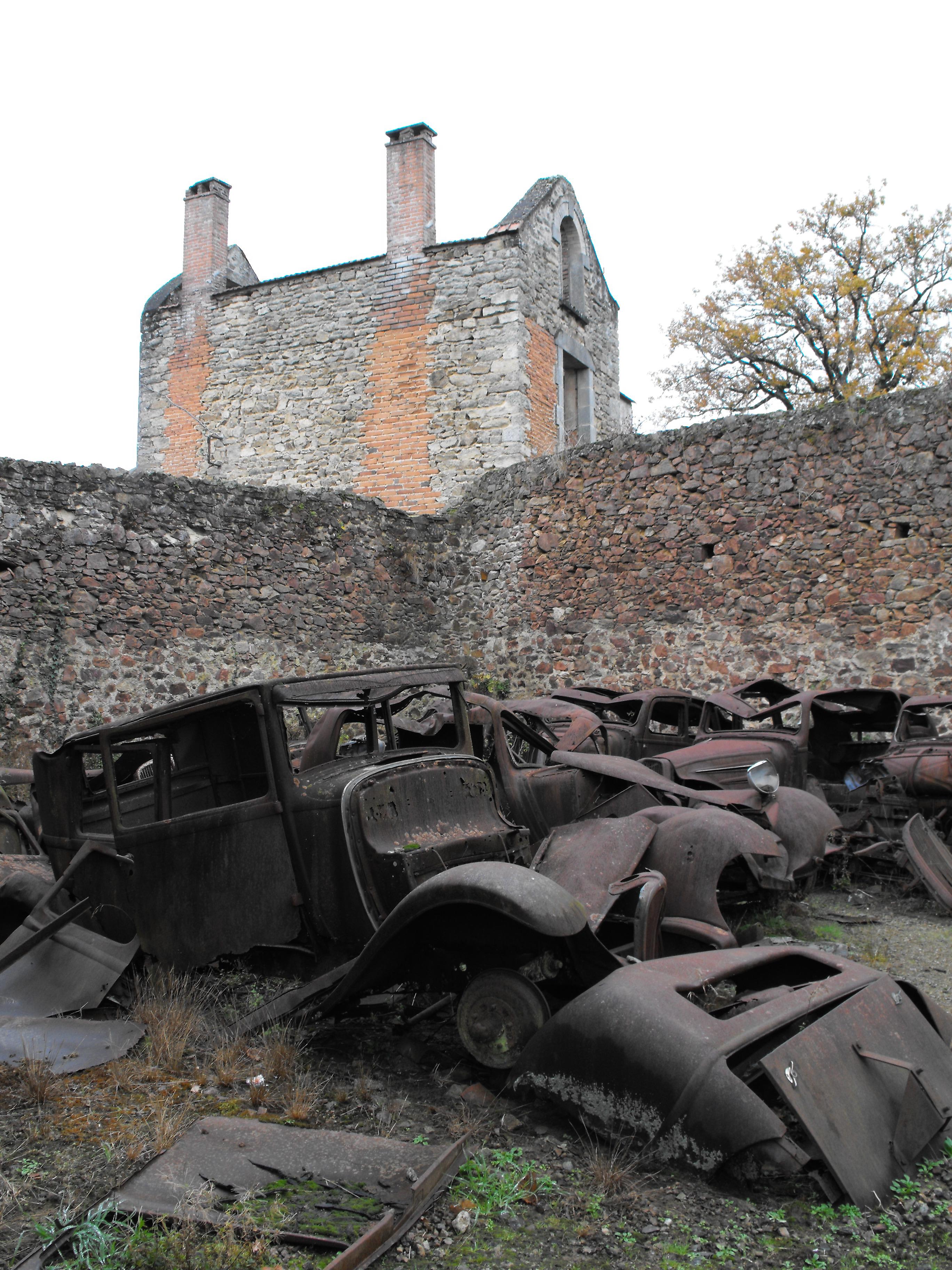 Oradour sur Glane, por Ledicia