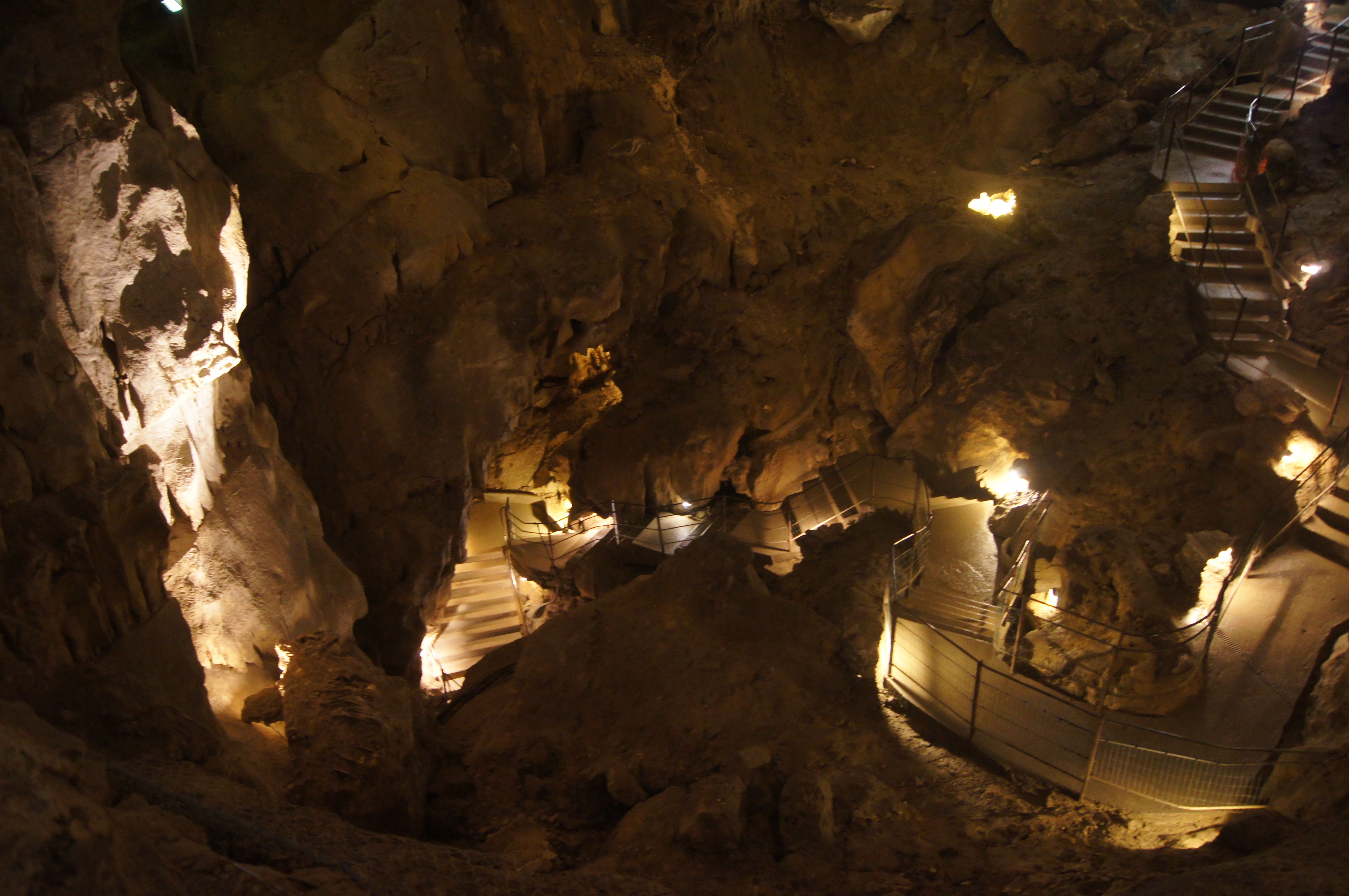 Cuevas en Mediodía-Pirineos: misterios naturales por descubrir