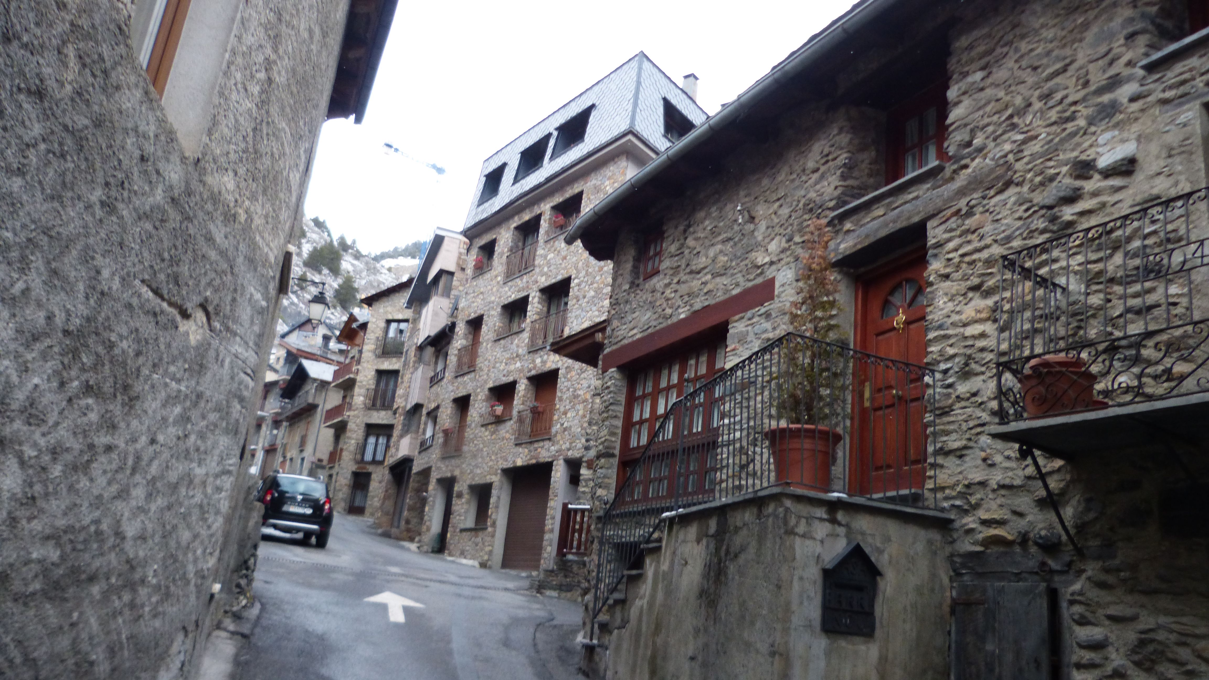 Casco antiguo Canillo, por MundoXDescubrir