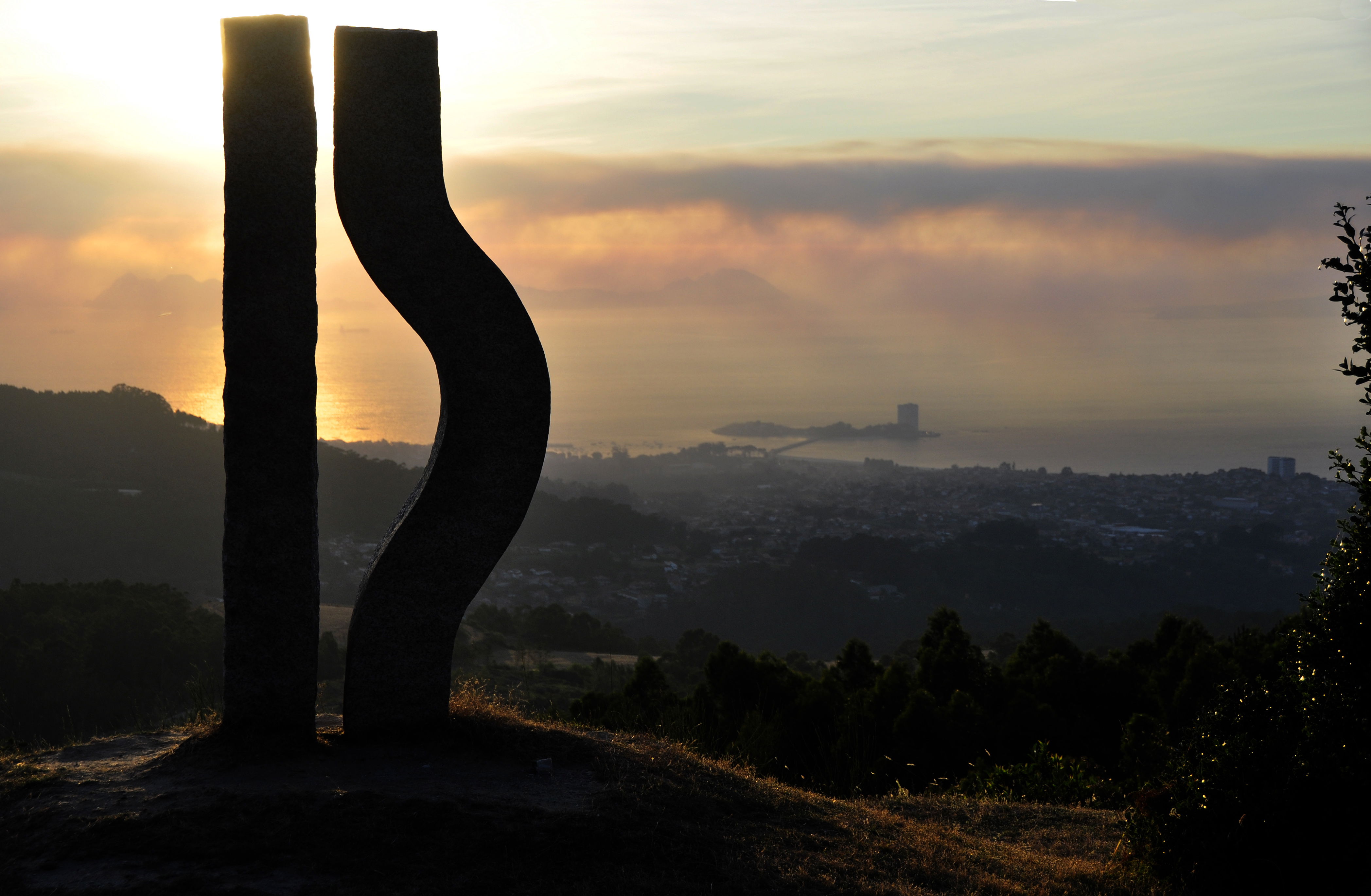 Estatuas en regiones de España que cuentan historias fascinantes