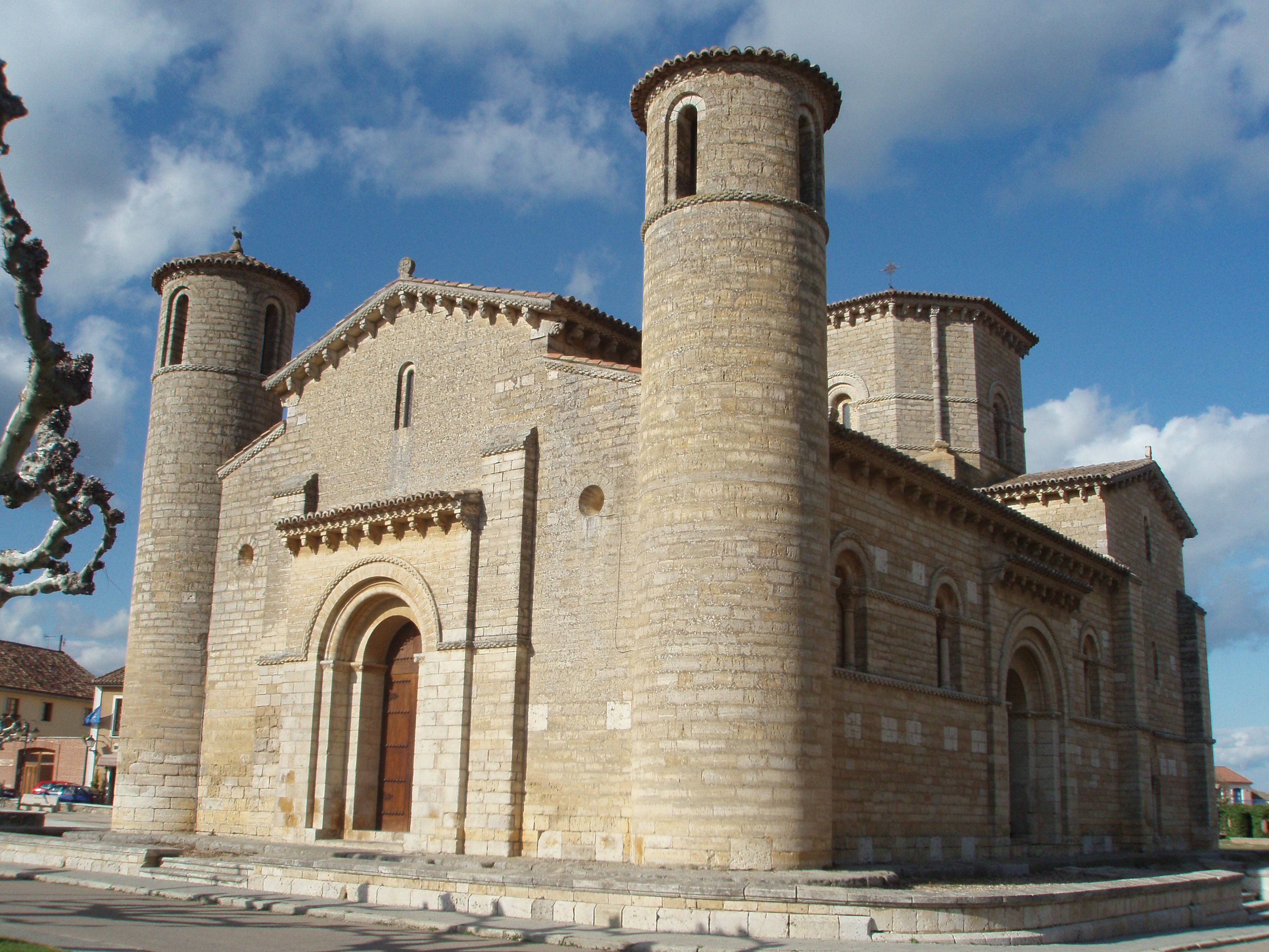 Iglesia de San Martín de Tours, por Olga